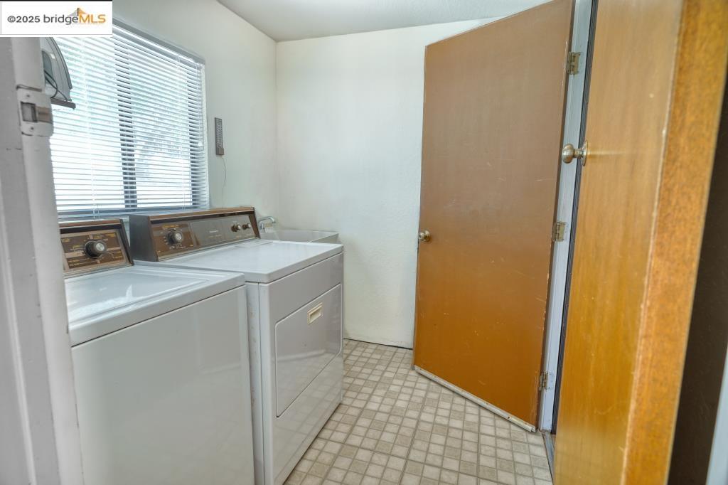 Detail Gallery Image 14 of 19 For 12811 Cresthaven Drive, Groveland,  CA 95321 - 3 Beds | 2 Baths
