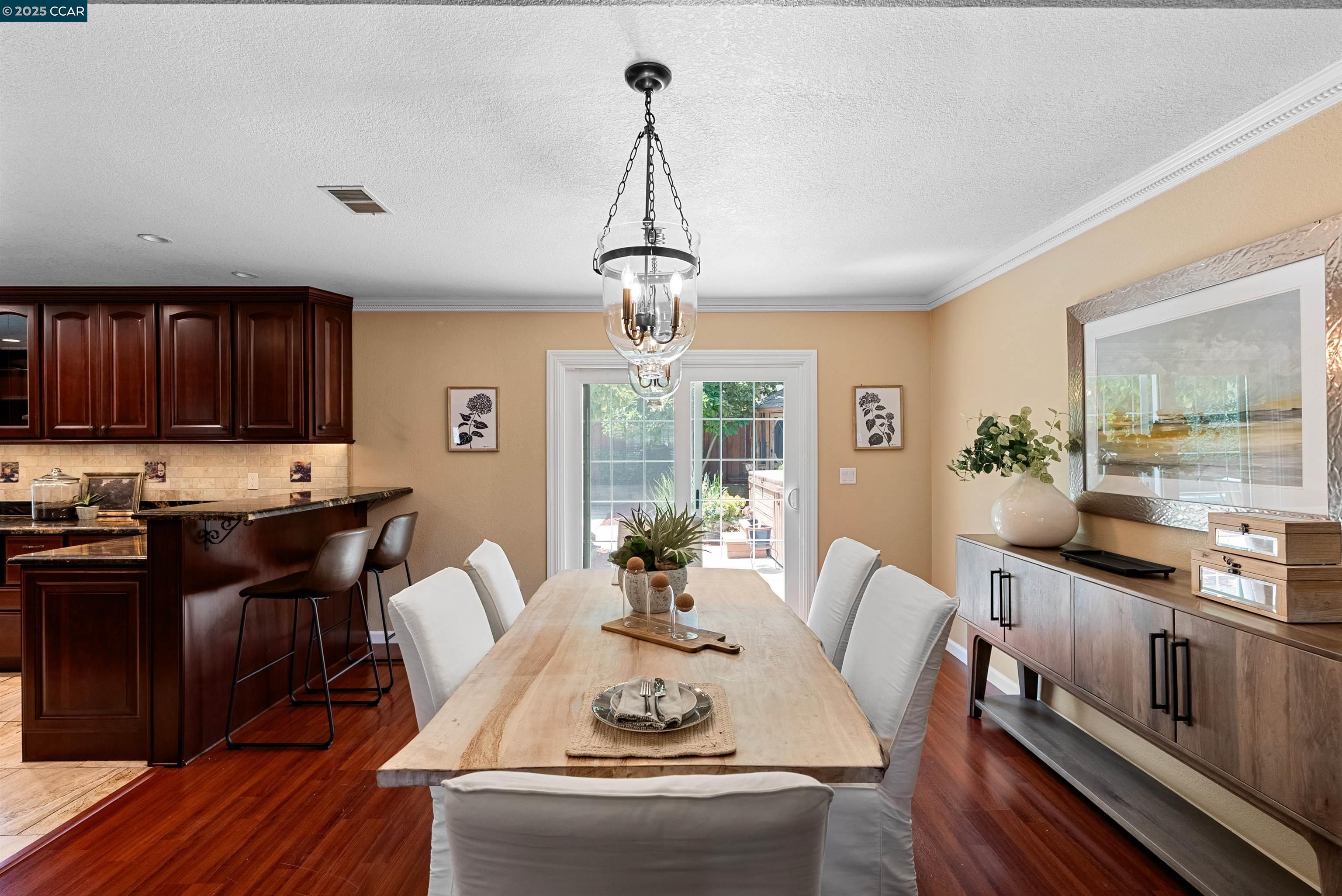 Detail Gallery Image 16 of 60 For 3628 Portsmouth Ct, Pleasanton,  CA 94588 - 5 Beds | 2/1 Baths