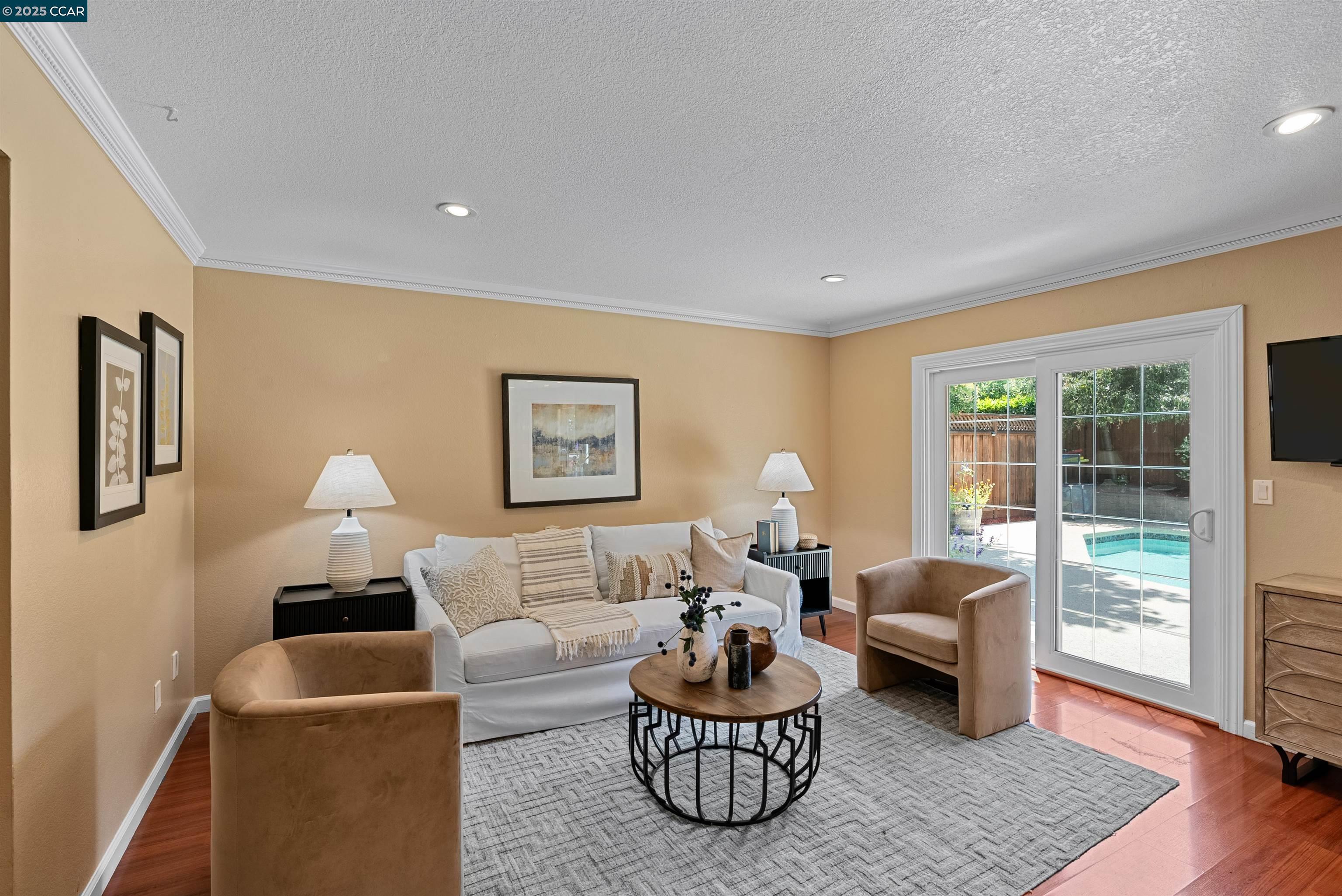 Detail Gallery Image 18 of 60 For 3628 Portsmouth Ct, Pleasanton,  CA 94588 - 5 Beds | 2/1 Baths