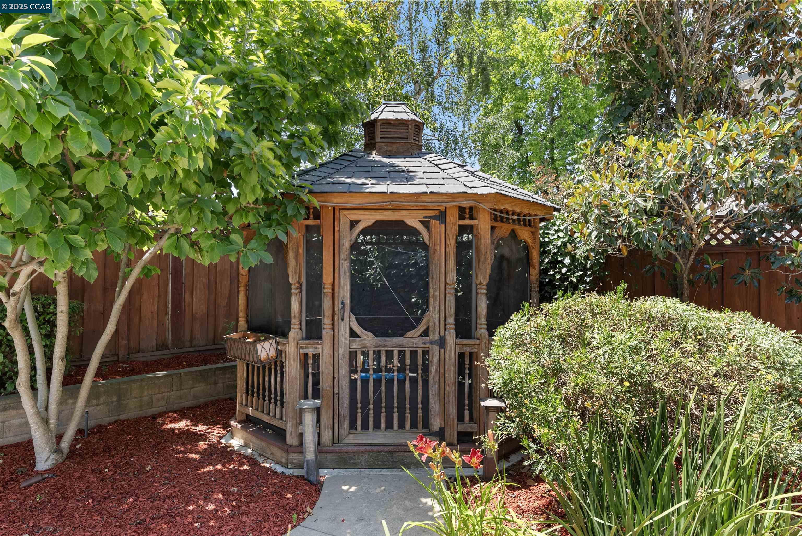 Detail Gallery Image 52 of 60 For 3628 Portsmouth Ct, Pleasanton,  CA 94588 - 5 Beds | 2/1 Baths
