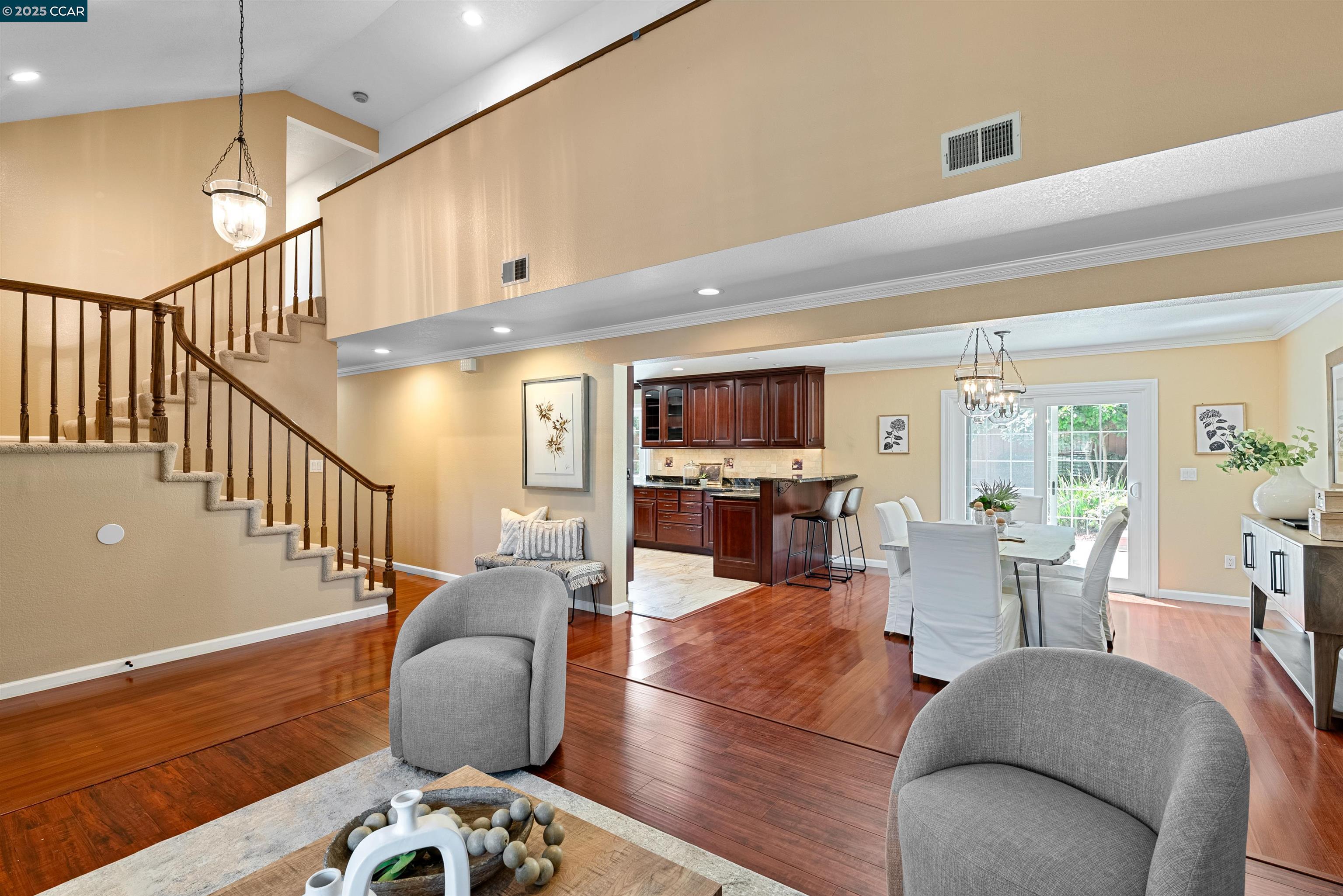 Detail Gallery Image 9 of 60 For 3628 Portsmouth Ct, Pleasanton,  CA 94588 - 5 Beds | 2/1 Baths