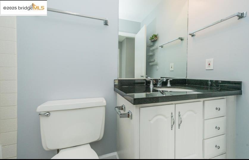 Detail Gallery Image 10 of 10 For 4099 Howe St, Oakland,  CA 94611 - 2 Beds | 1 Baths