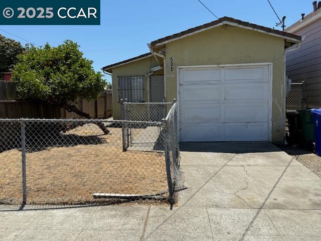 Detail Gallery Image 2 of 12 For 500 Duboce Ave, Richmond,  CA 94801 - 2 Beds | 1 Baths