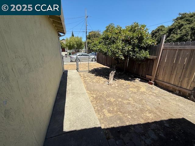 Detail Gallery Image 3 of 12 For 500 Duboce Ave, Richmond,  CA 94801 - 2 Beds | 1 Baths