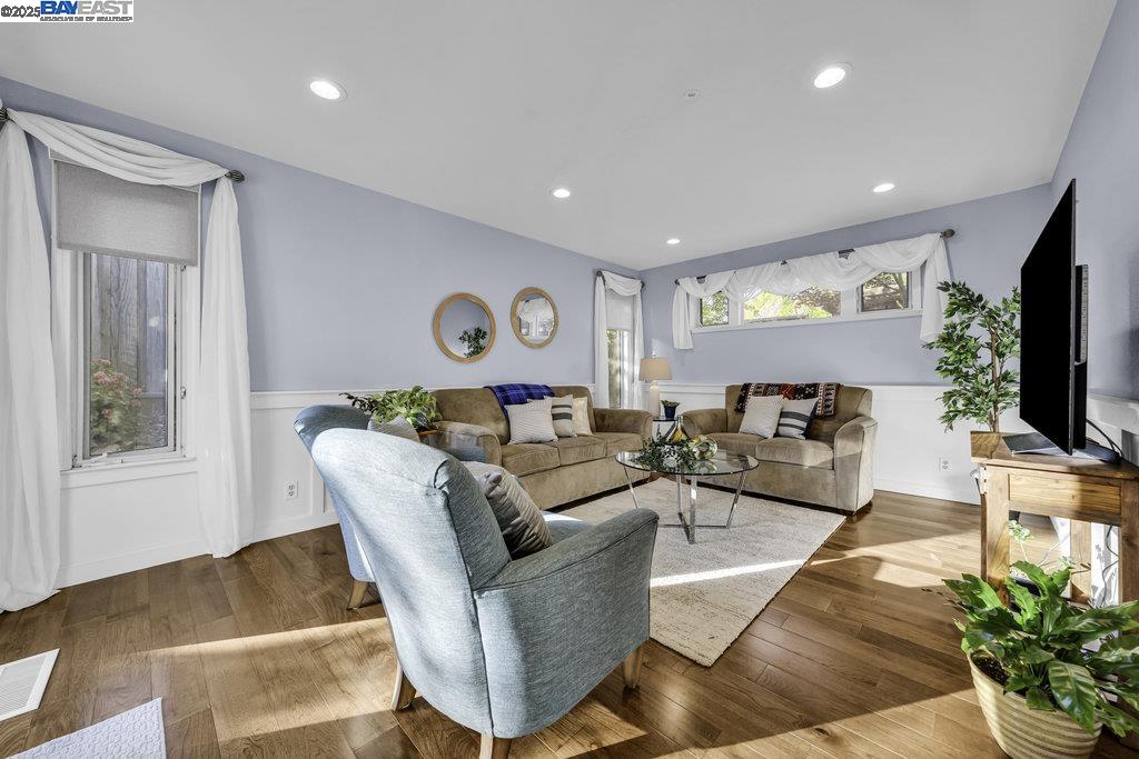 Detail Gallery Image 20 of 58 For 344 Kansas Way, Fremont,  CA 94539 - 4 Beds | 3/1 Baths
