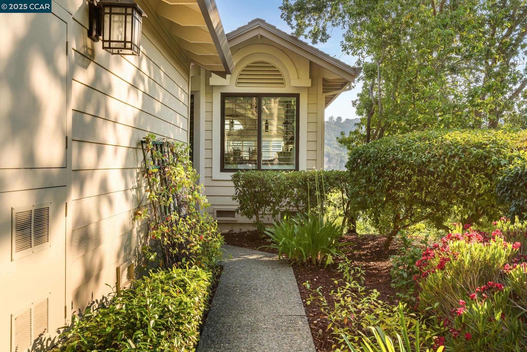 Photo #2: 41103997 Listing 