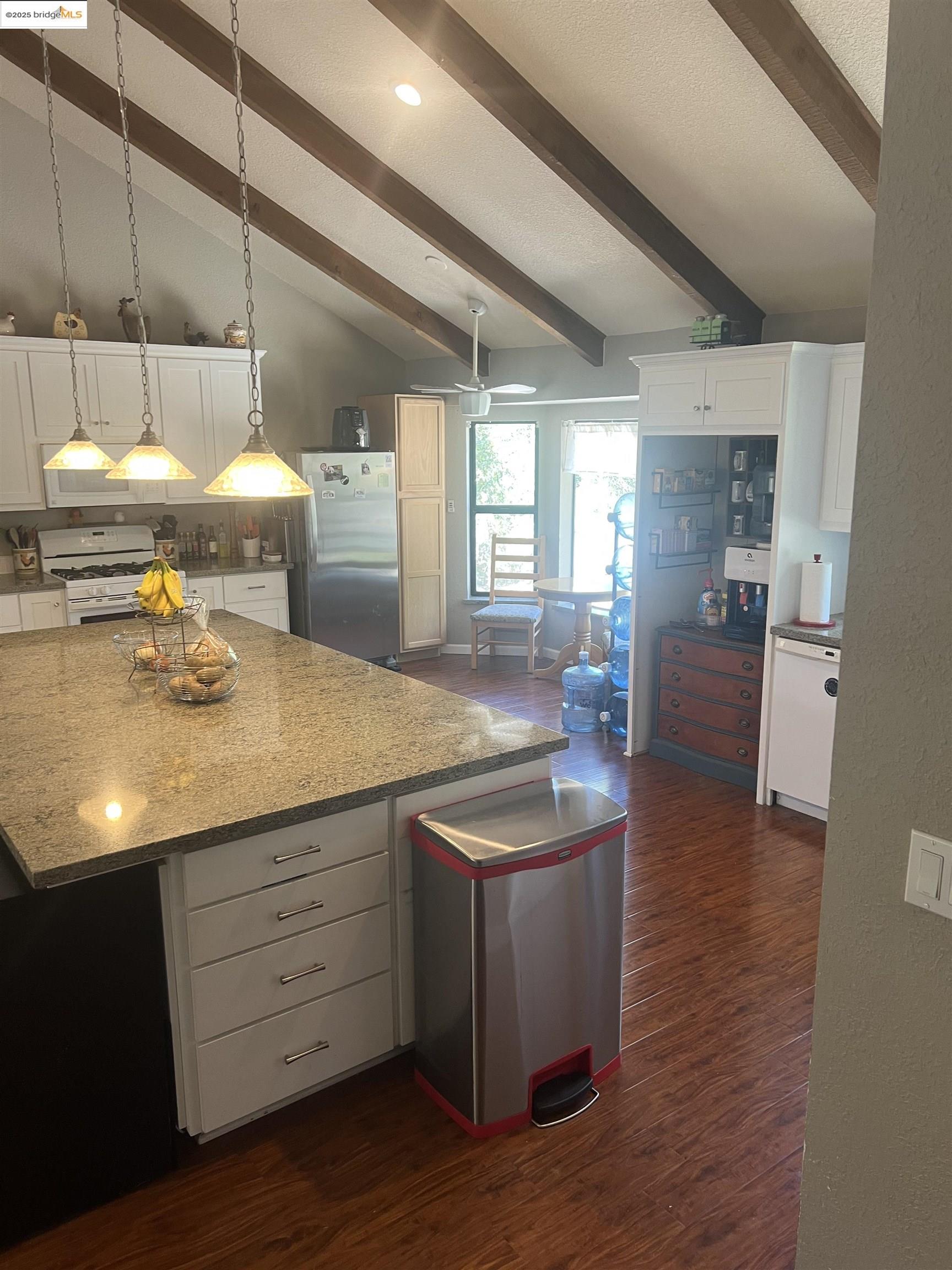 Detail Gallery Image 9 of 19 For 23642 Porcina Way, Columbia,  CA 95310 - 3 Beds | 3/1 Baths