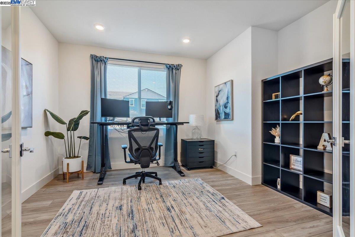 Detail Gallery Image 15 of 36 For 5360 Trimonti Cir, Antioch,  CA 94531 - 5 Beds | 3/1 Baths