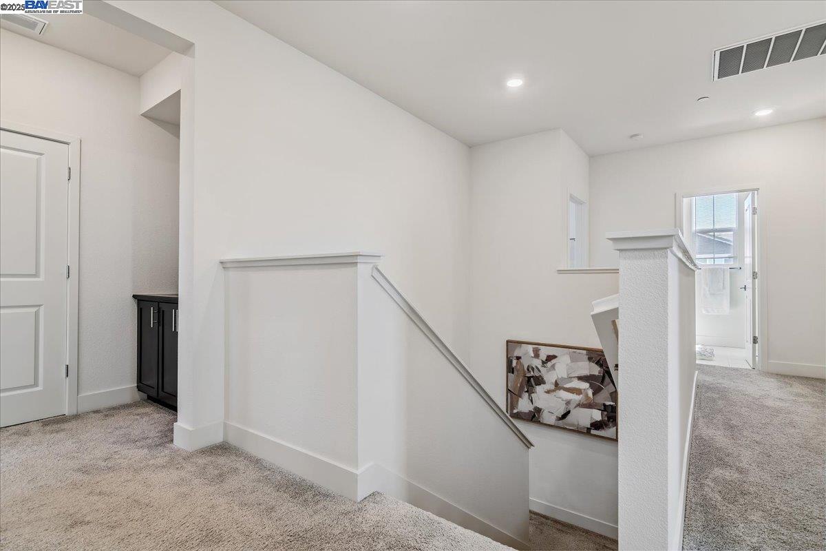 Detail Gallery Image 16 of 36 For 5360 Trimonti Cir, Antioch,  CA 94531 - 5 Beds | 3/1 Baths