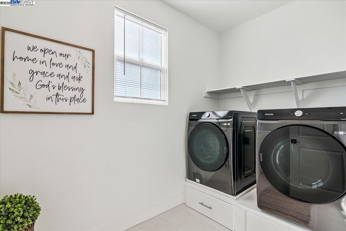 Detail Gallery Image 25 of 36 For 5360 Trimonti Cir, Antioch,  CA 94531 - 5 Beds | 3/1 Baths