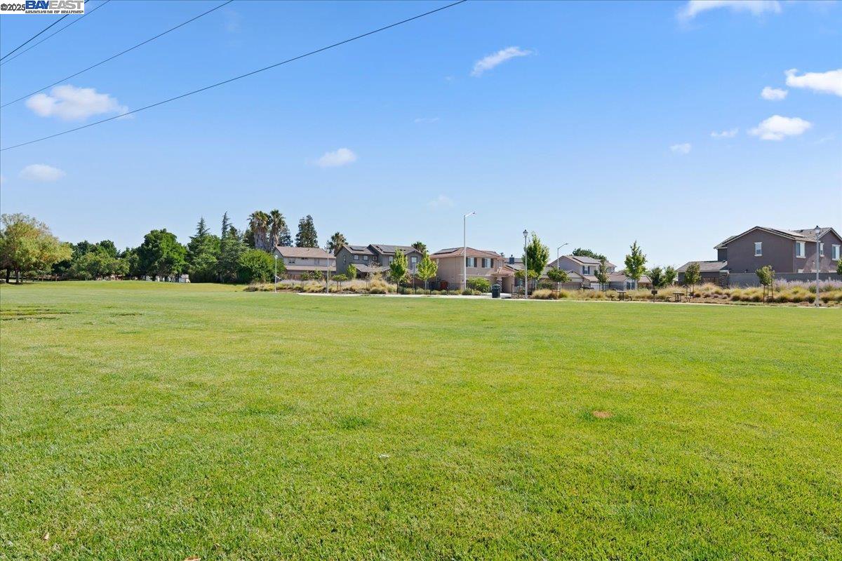 Detail Gallery Image 36 of 36 For 5360 Trimonti Cir, Antioch,  CA 94531 - 5 Beds | 3/1 Baths