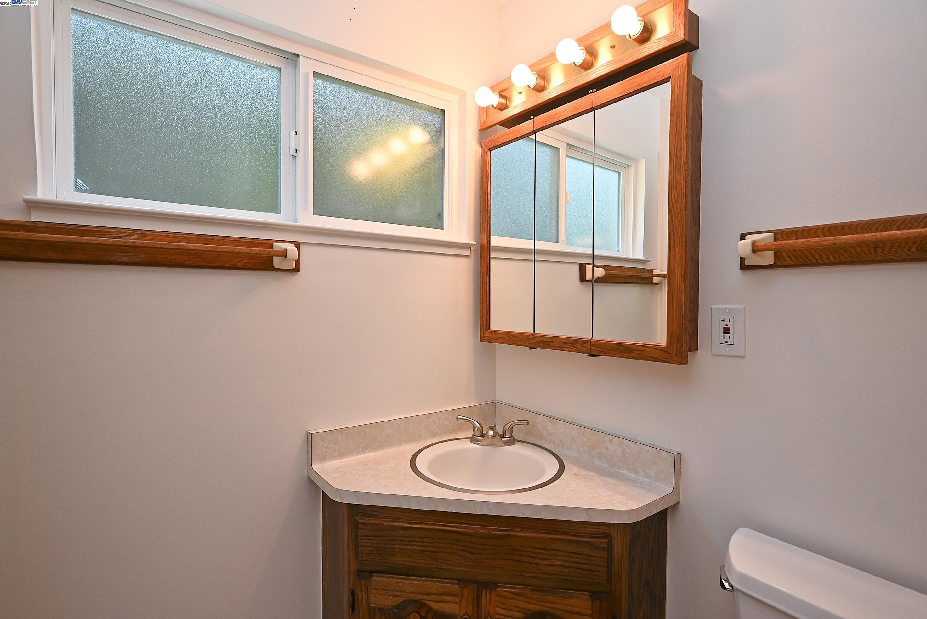 Detail Gallery Image 21 of 35 For 1362 Saint Mary Dr, Livermore,  CA 94550 - 4 Beds | 2 Baths