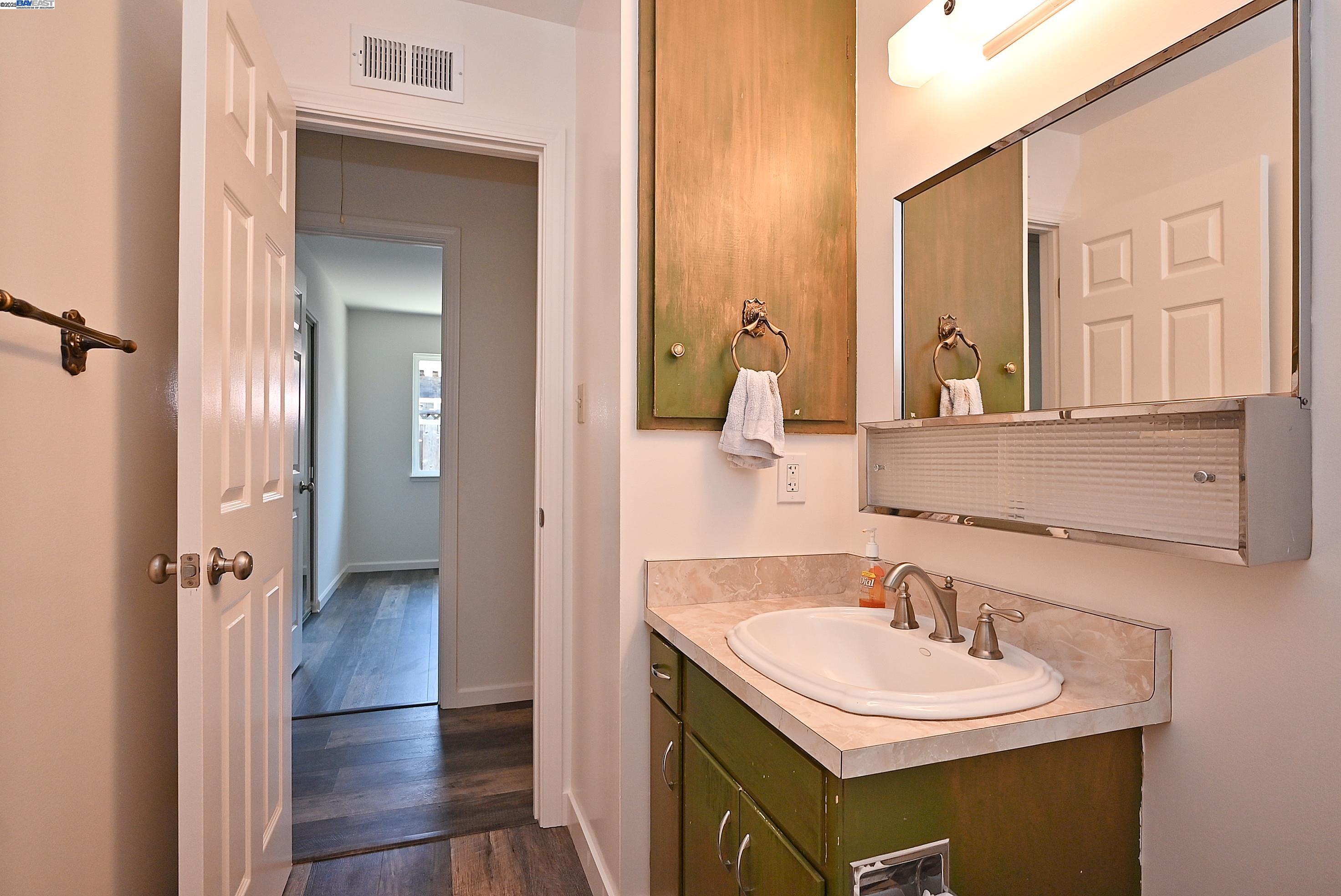 Detail Gallery Image 26 of 35 For 1362 Saint Mary Dr, Livermore,  CA 94550 - 4 Beds | 2 Baths