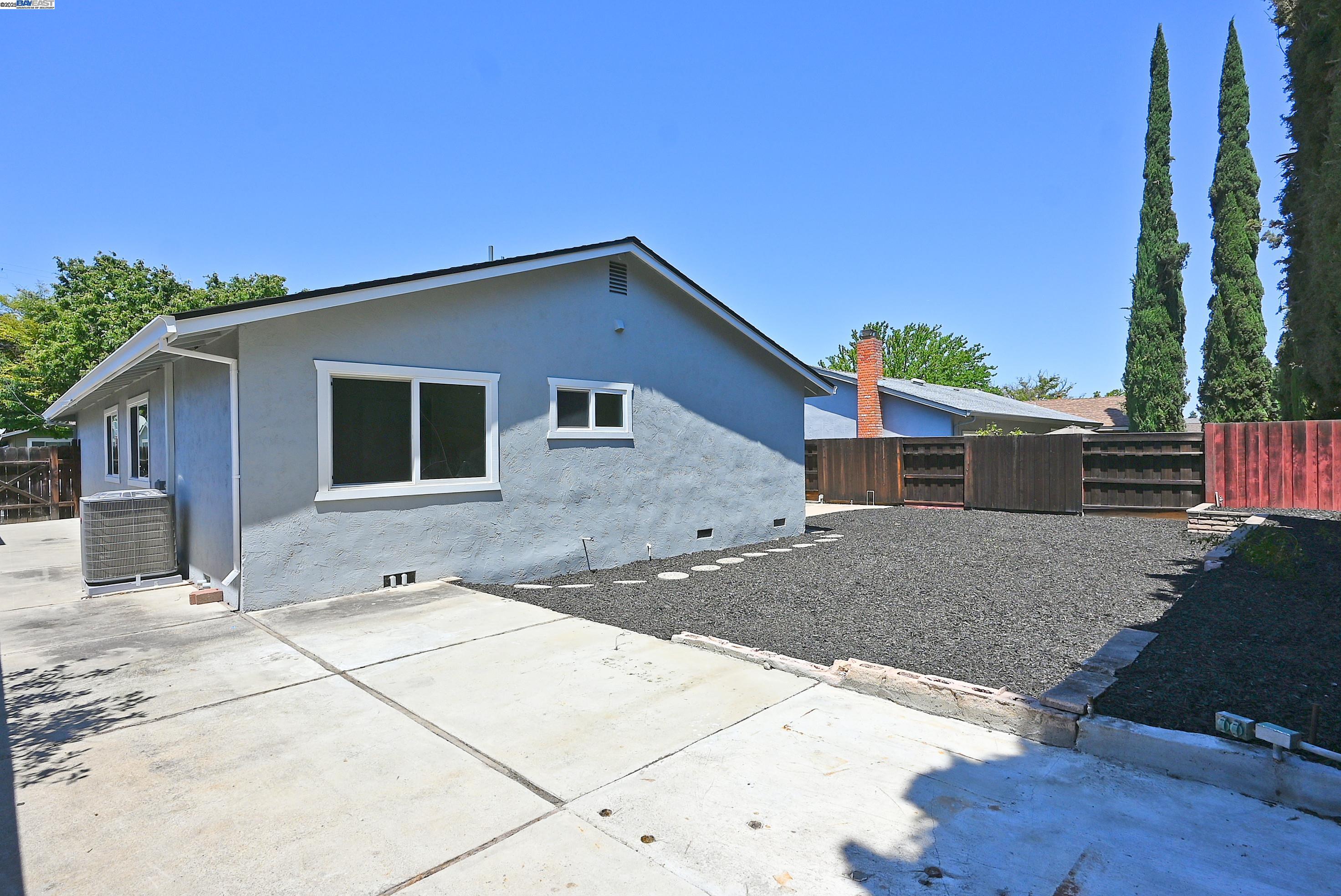 Detail Gallery Image 29 of 35 For 1362 Saint Mary Dr, Livermore,  CA 94550 - 4 Beds | 2 Baths