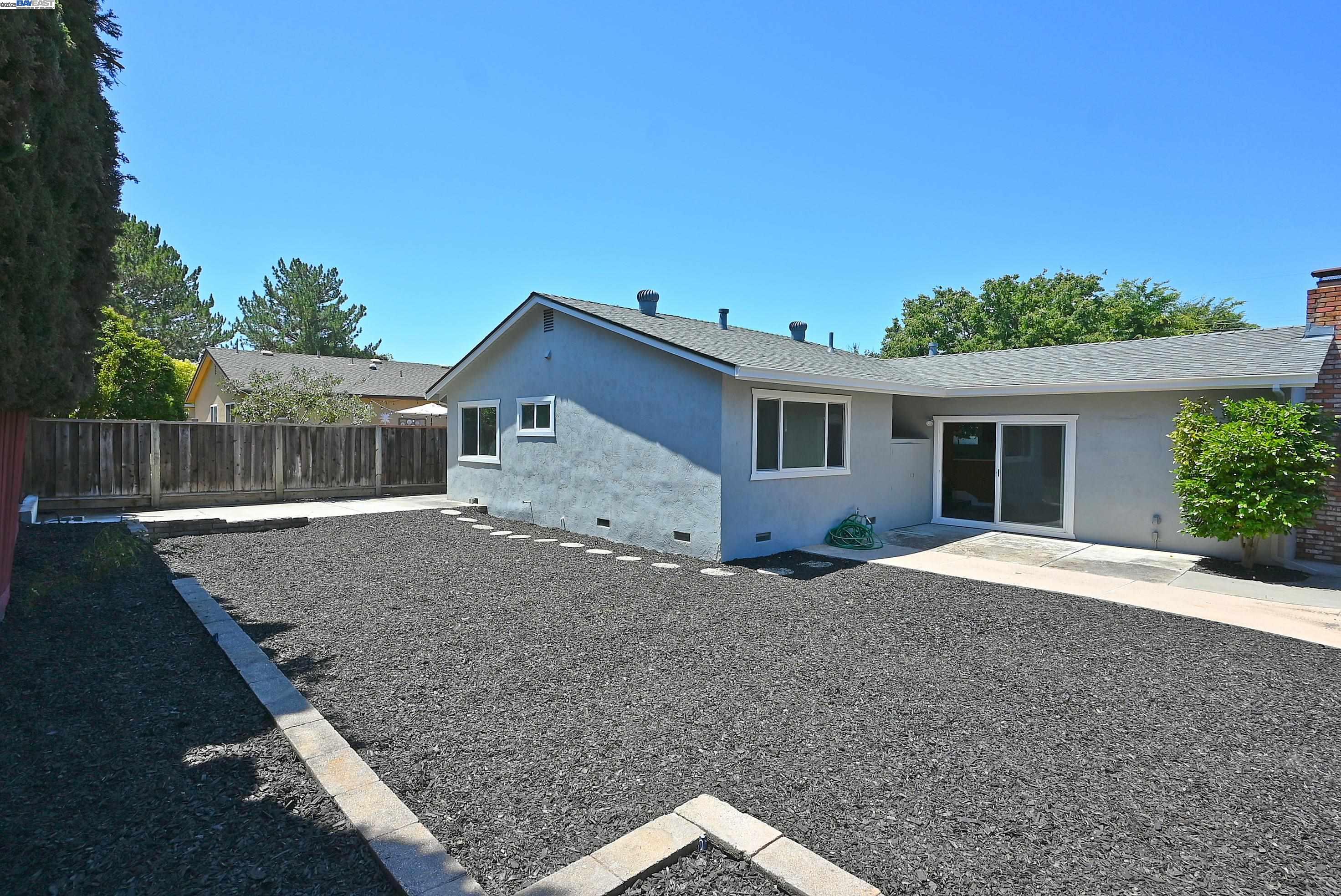 Detail Gallery Image 33 of 35 For 1362 Saint Mary Dr, Livermore,  CA 94550 - 4 Beds | 2 Baths