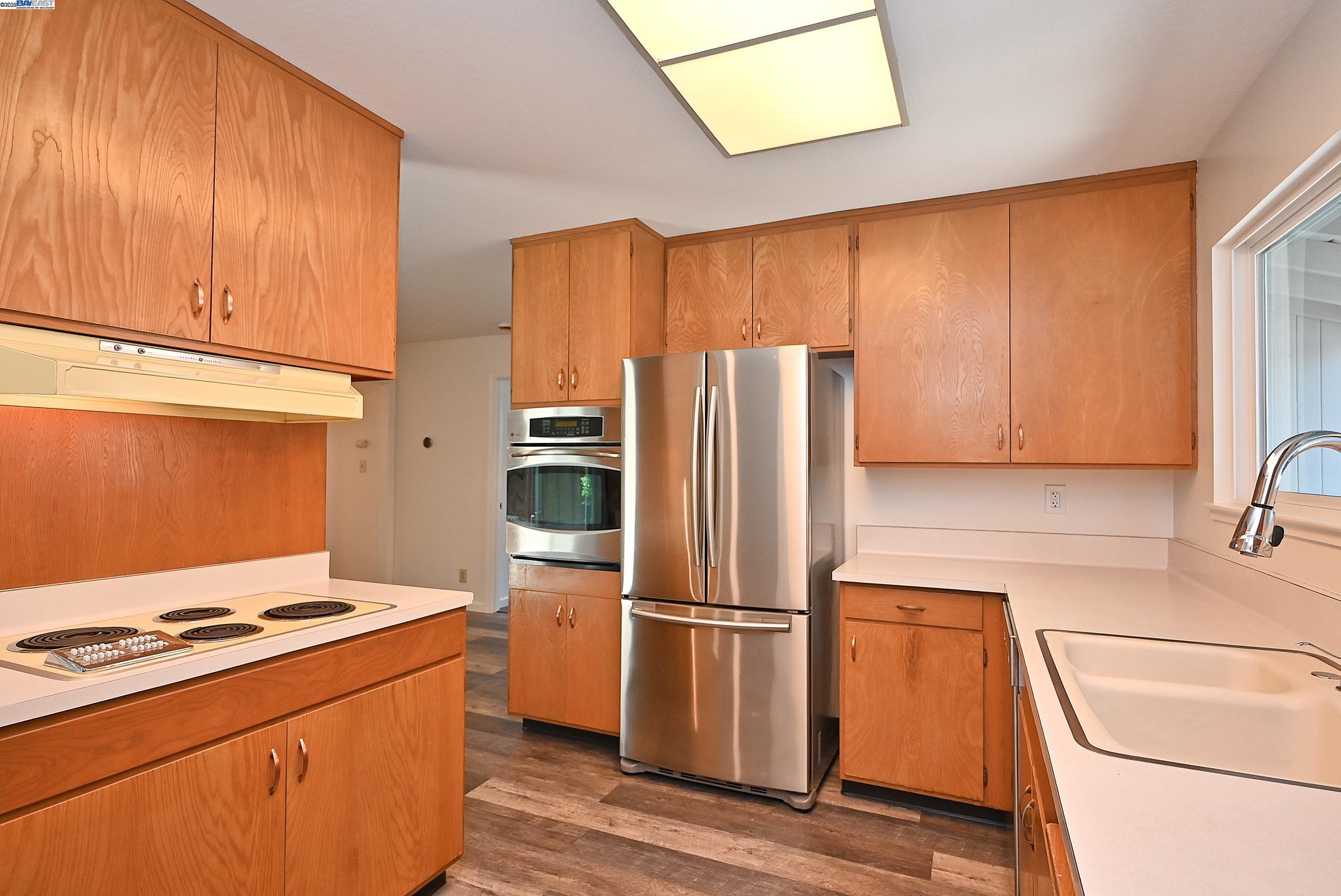 Detail Gallery Image 6 of 35 For 1362 Saint Mary Dr, Livermore,  CA 94550 - 4 Beds | 2 Baths