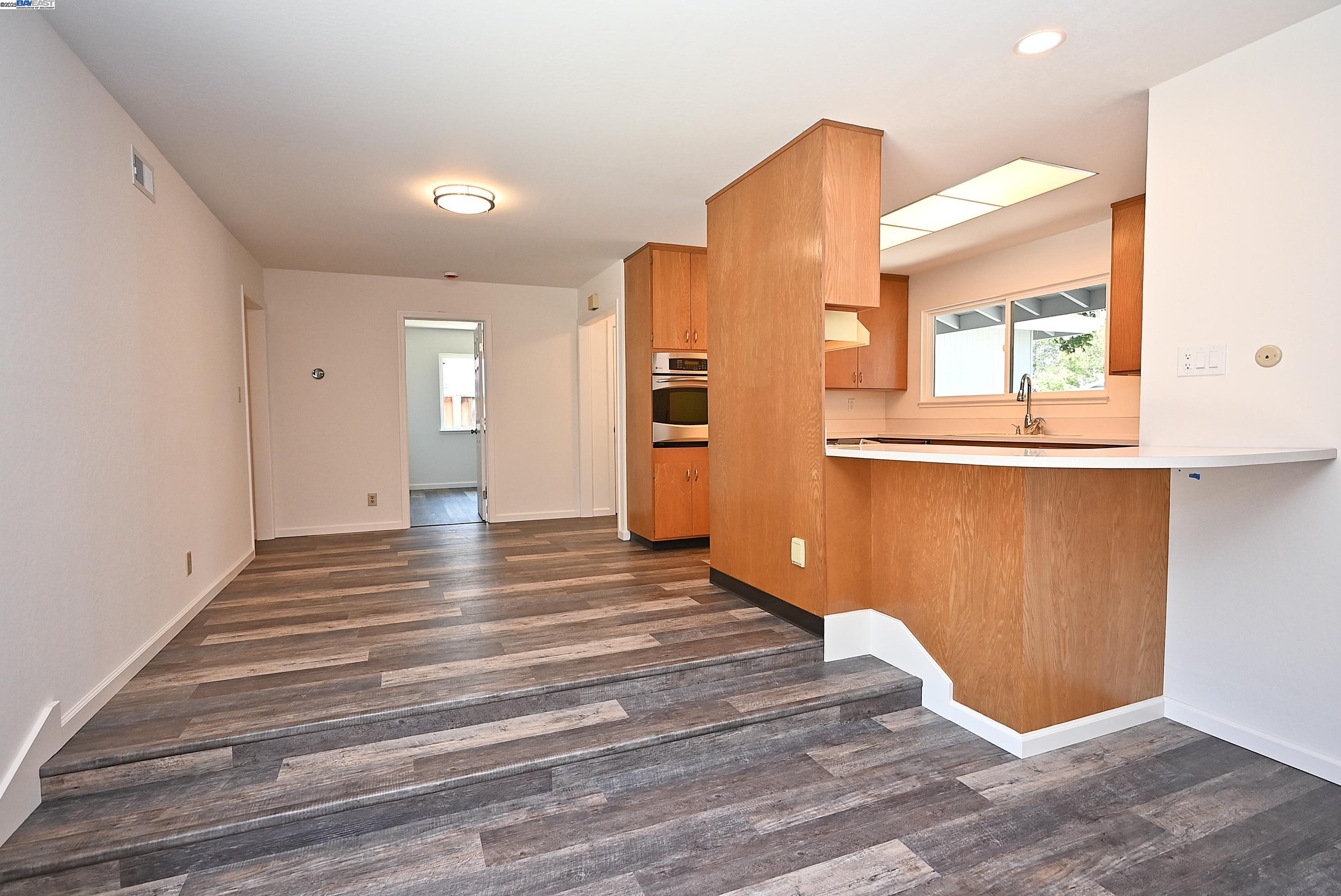 Detail Gallery Image 9 of 35 For 1362 Saint Mary Dr, Livermore,  CA 94550 - 4 Beds | 2 Baths