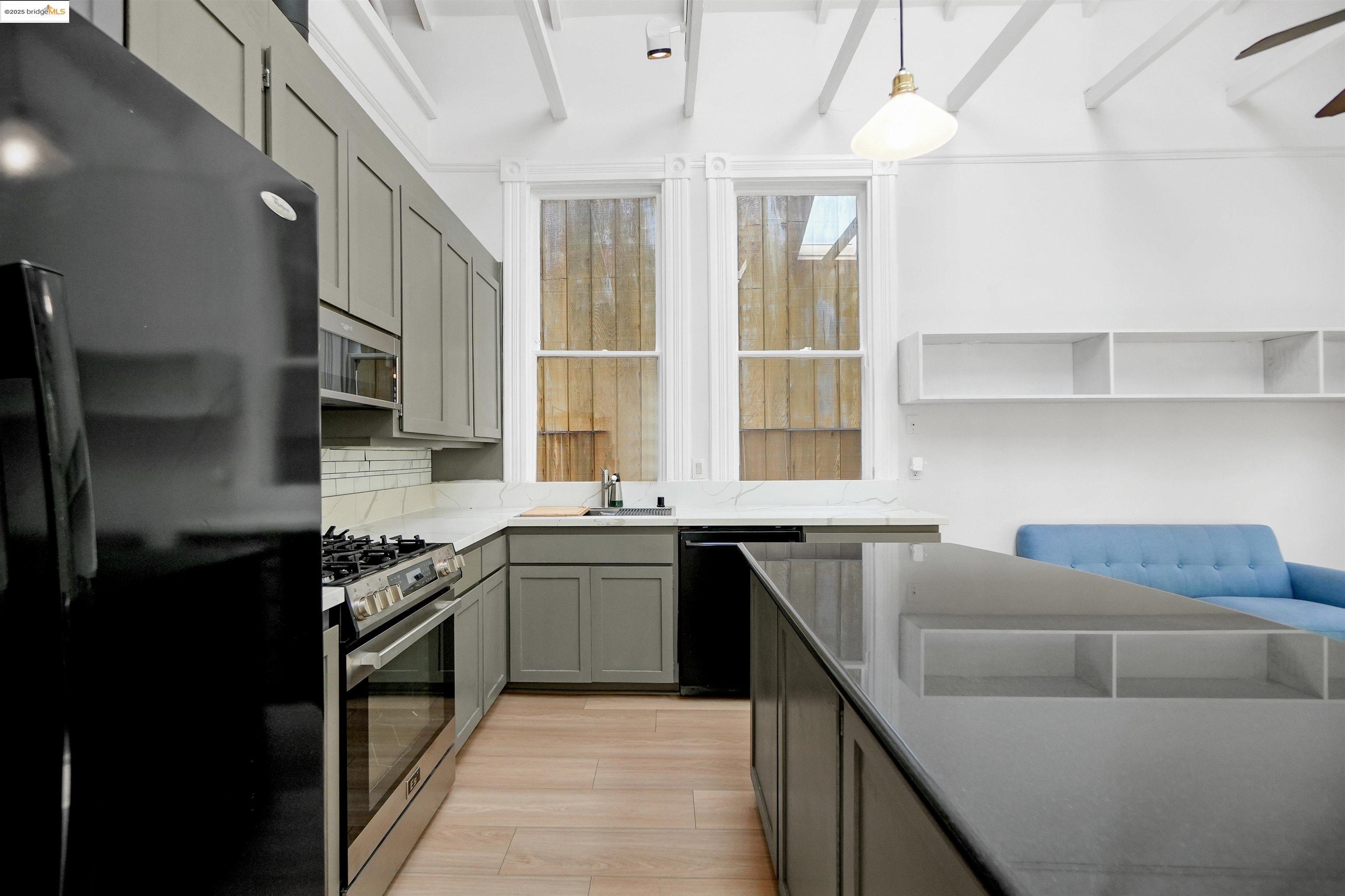 Detail Gallery Image 2 of 60 For 2654-2656 Bush St, San Francisco,  CA 94115-1219 - – Beds | – Baths