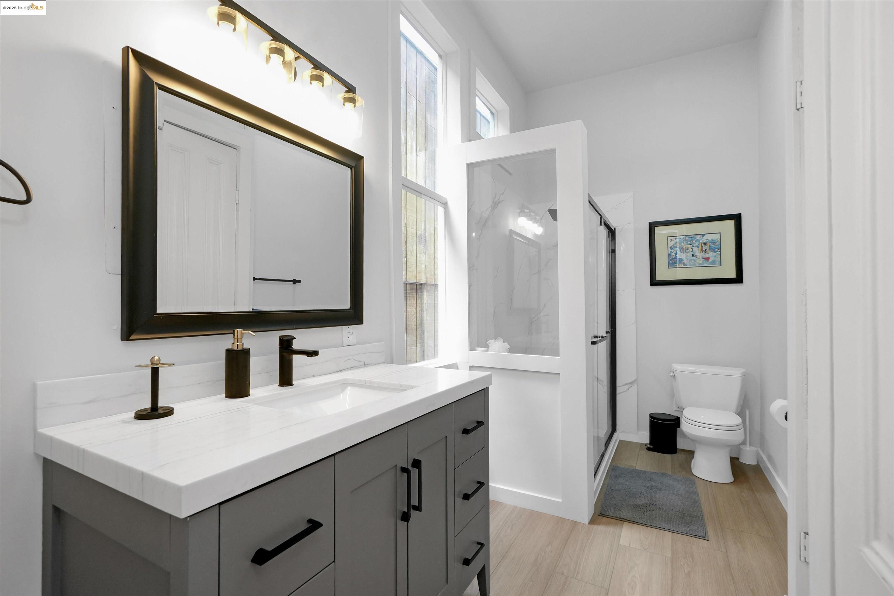 Detail Gallery Image 22 of 60 For 2654-2656 Bush St, San Francisco,  CA 94115-1219 - – Beds | – Baths