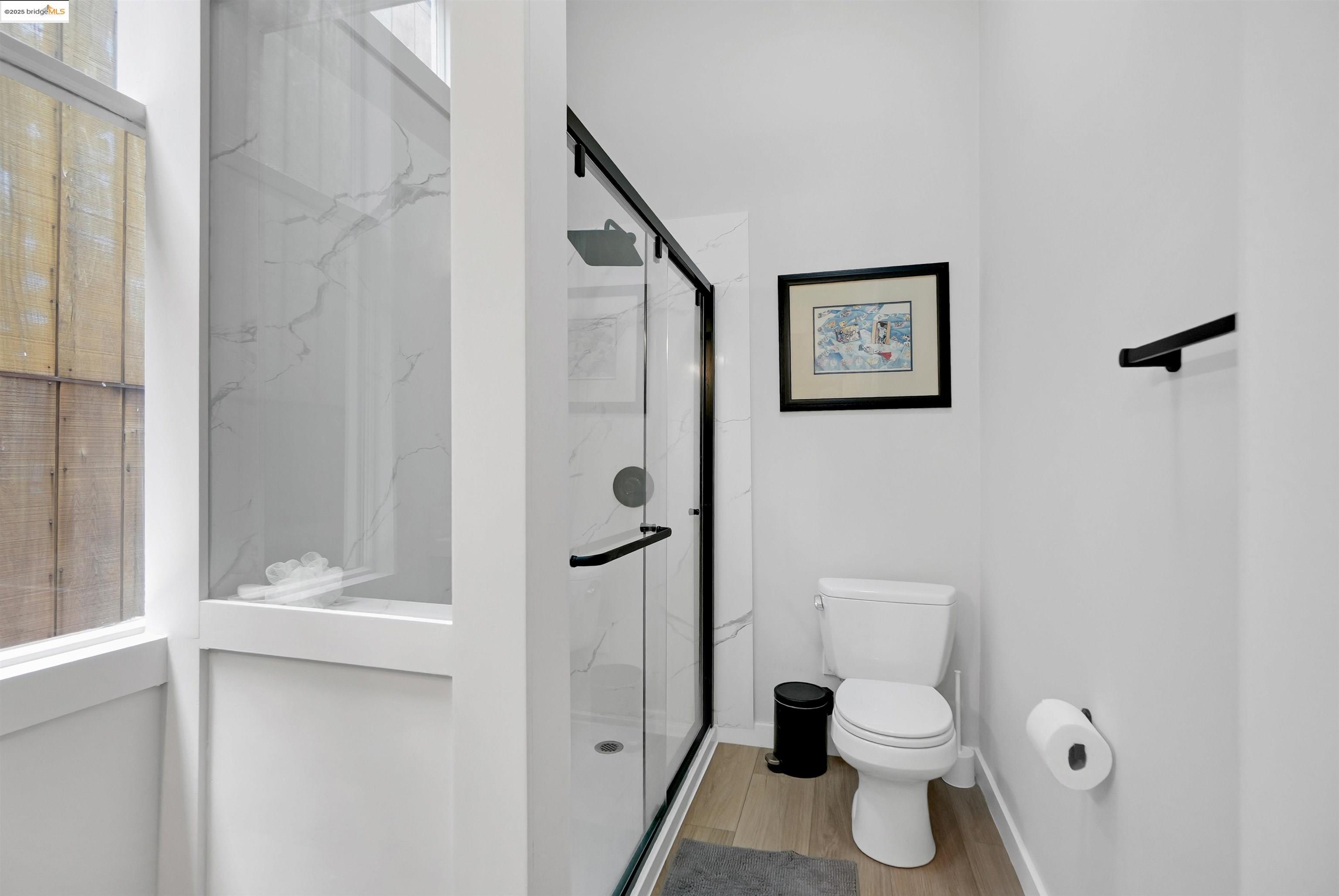 Detail Gallery Image 23 of 60 For 2654-2656 Bush St, San Francisco,  CA 94115-1219 - – Beds | – Baths