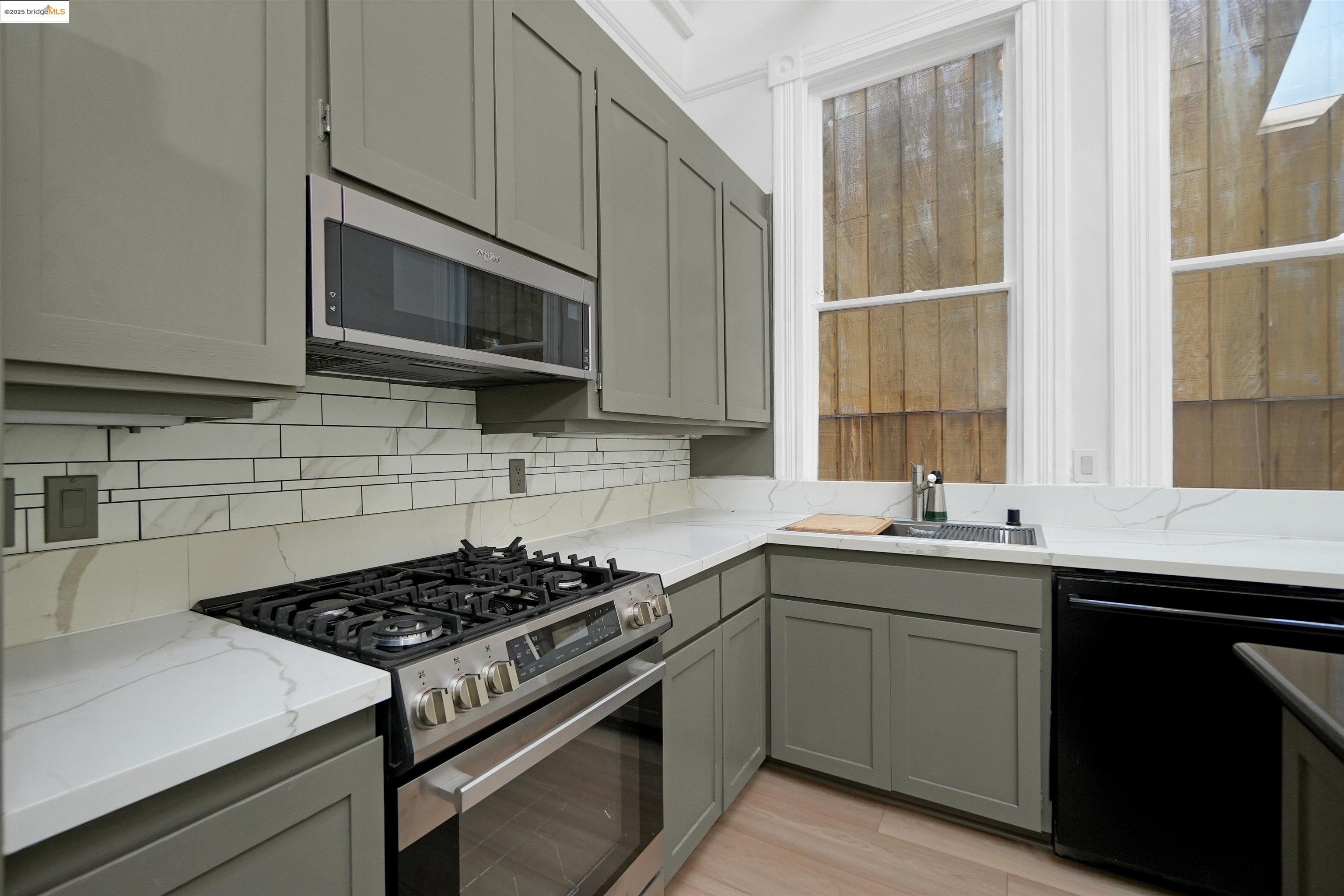 Detail Gallery Image 29 of 60 For 2654-2656 Bush St, San Francisco,  CA 94115-1219 - – Beds | – Baths