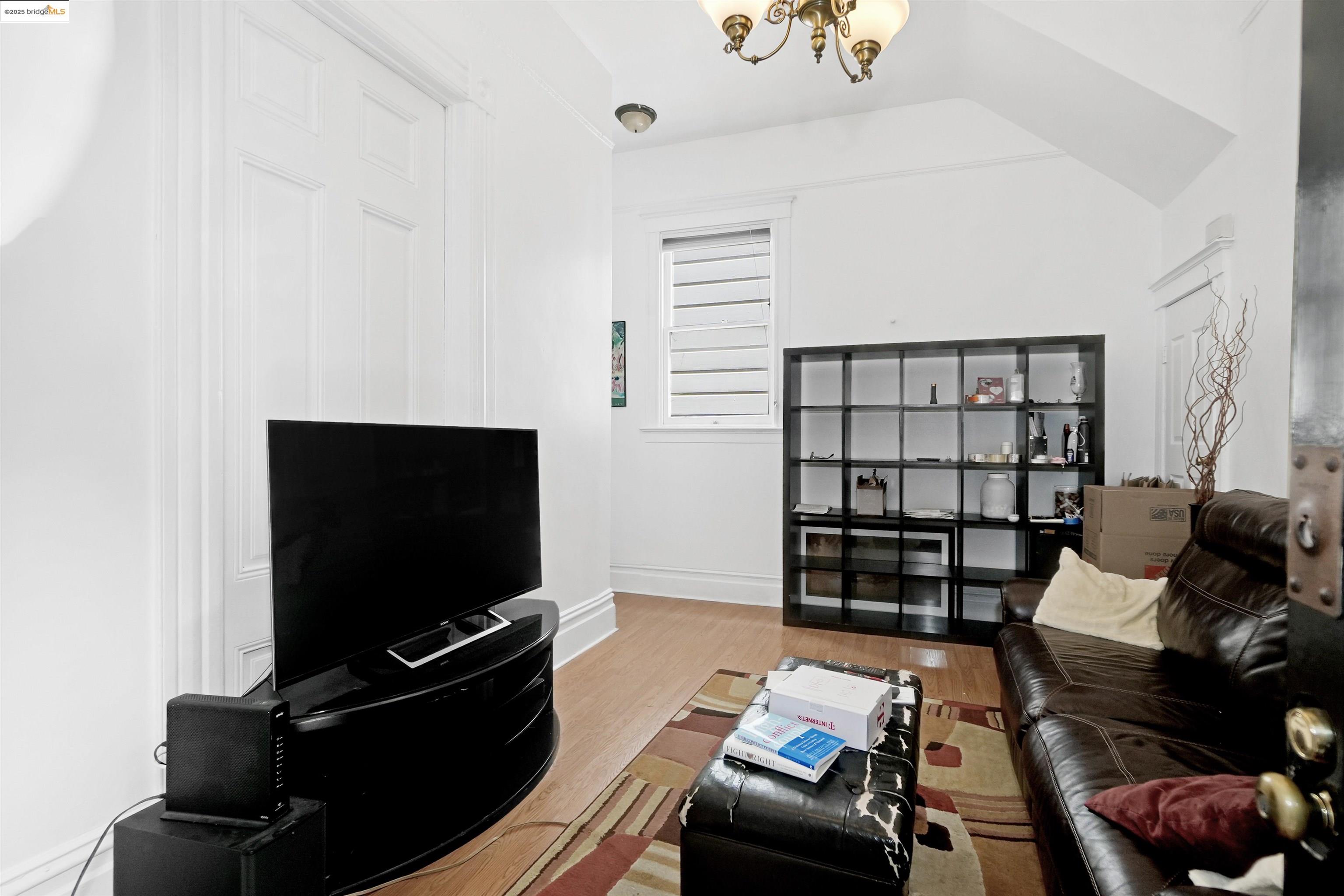 Detail Gallery Image 37 of 60 For 2654-2656 Bush St, San Francisco,  CA 94115-1219 - – Beds | – Baths