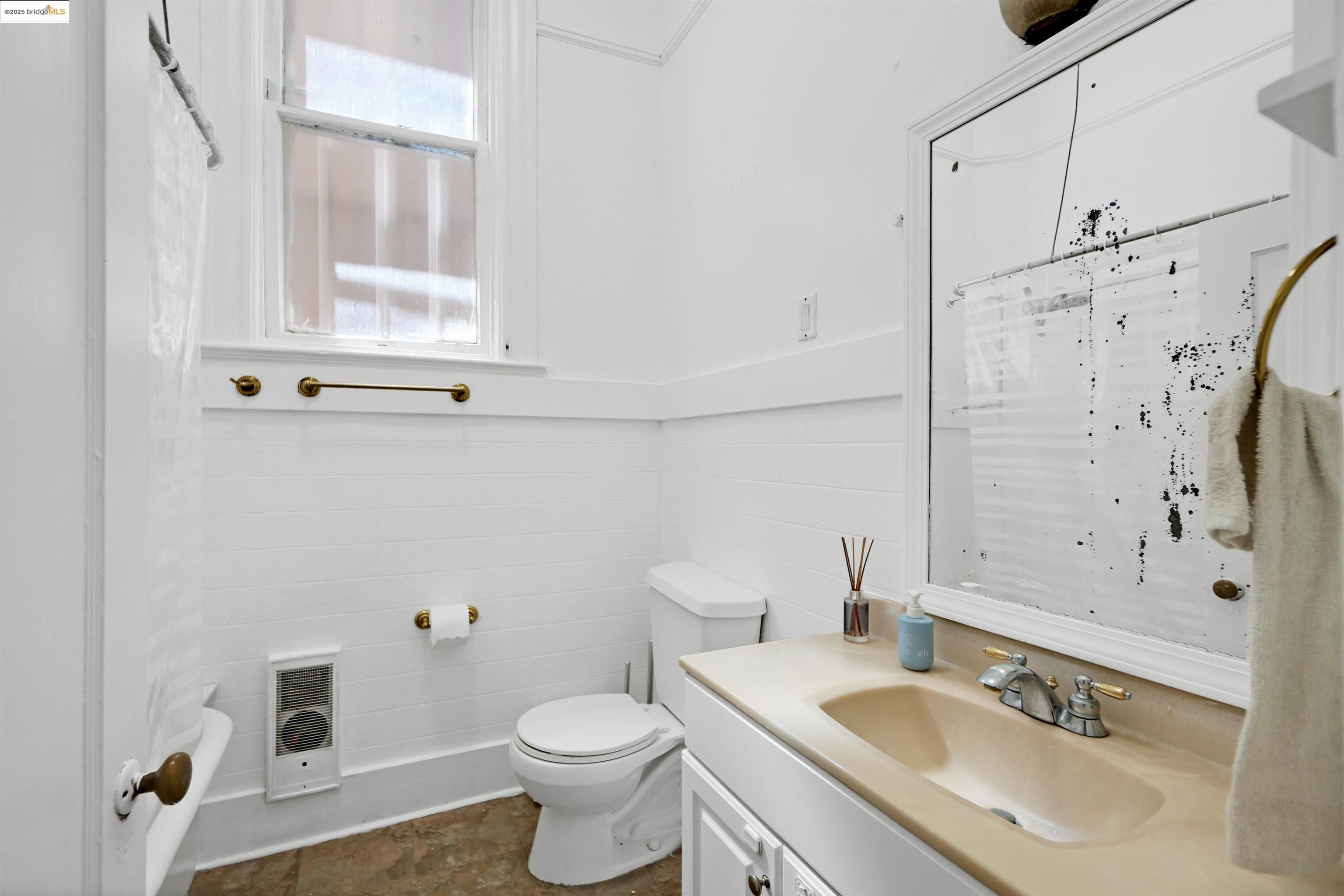 Detail Gallery Image 46 of 60 For 2654-2656 Bush St, San Francisco,  CA 94115-1219 - – Beds | – Baths