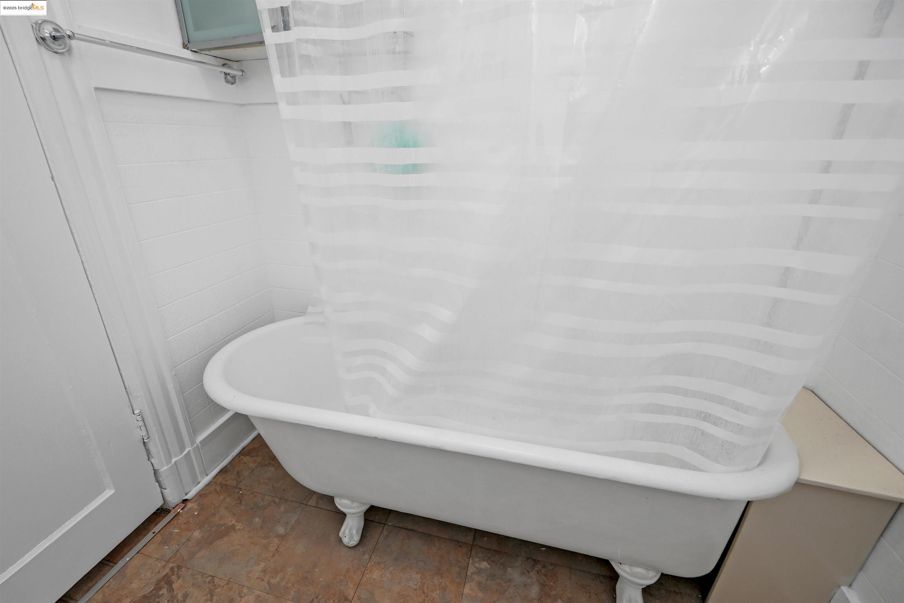 Detail Gallery Image 47 of 60 For 2654-2656 Bush St, San Francisco,  CA 94115-1219 - – Beds | – Baths