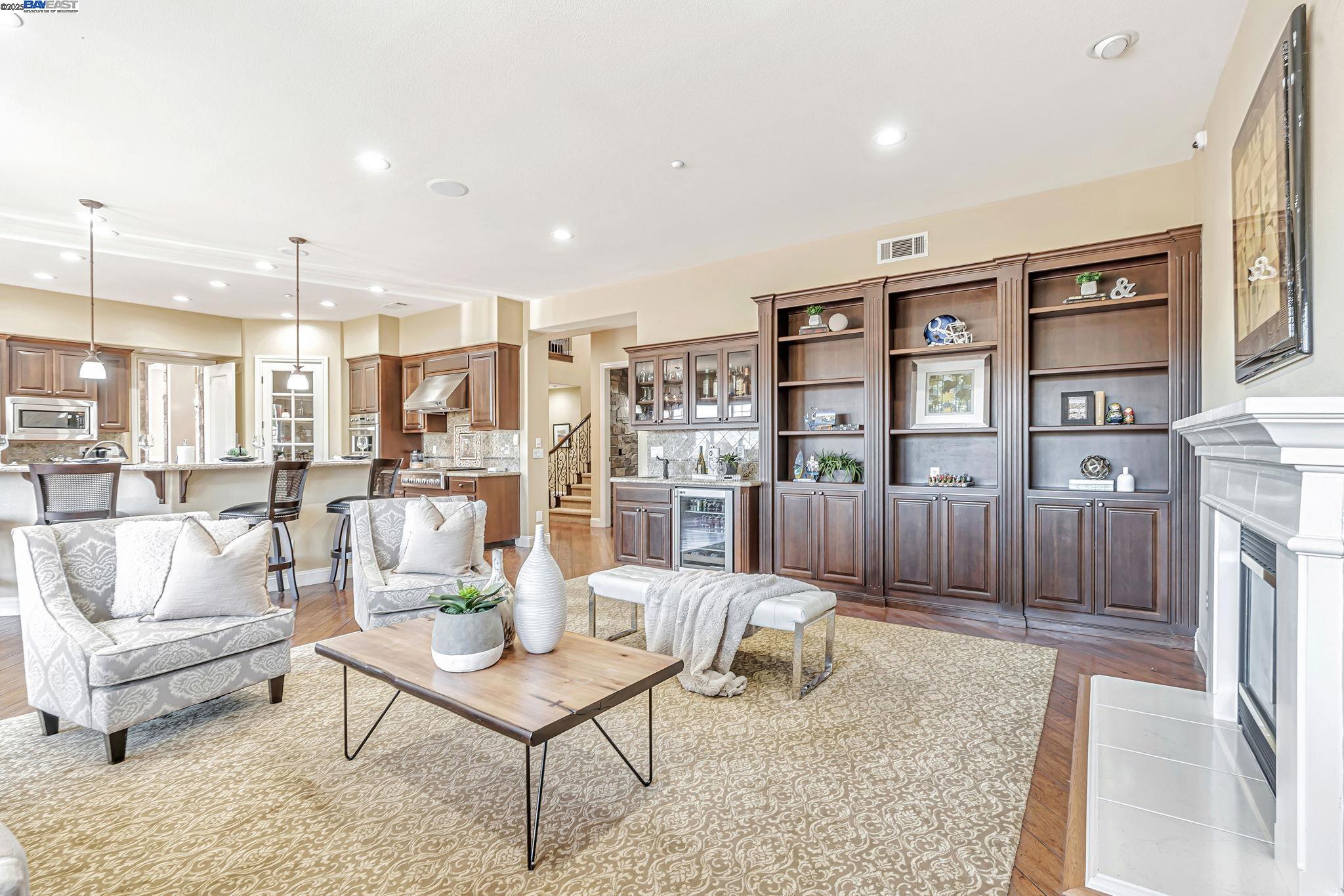 Detail Gallery Image 11 of 60 For 2734 E Sugar Hill Ter, Dublin,  CA 94568 - 5 Beds | 4/1 Baths