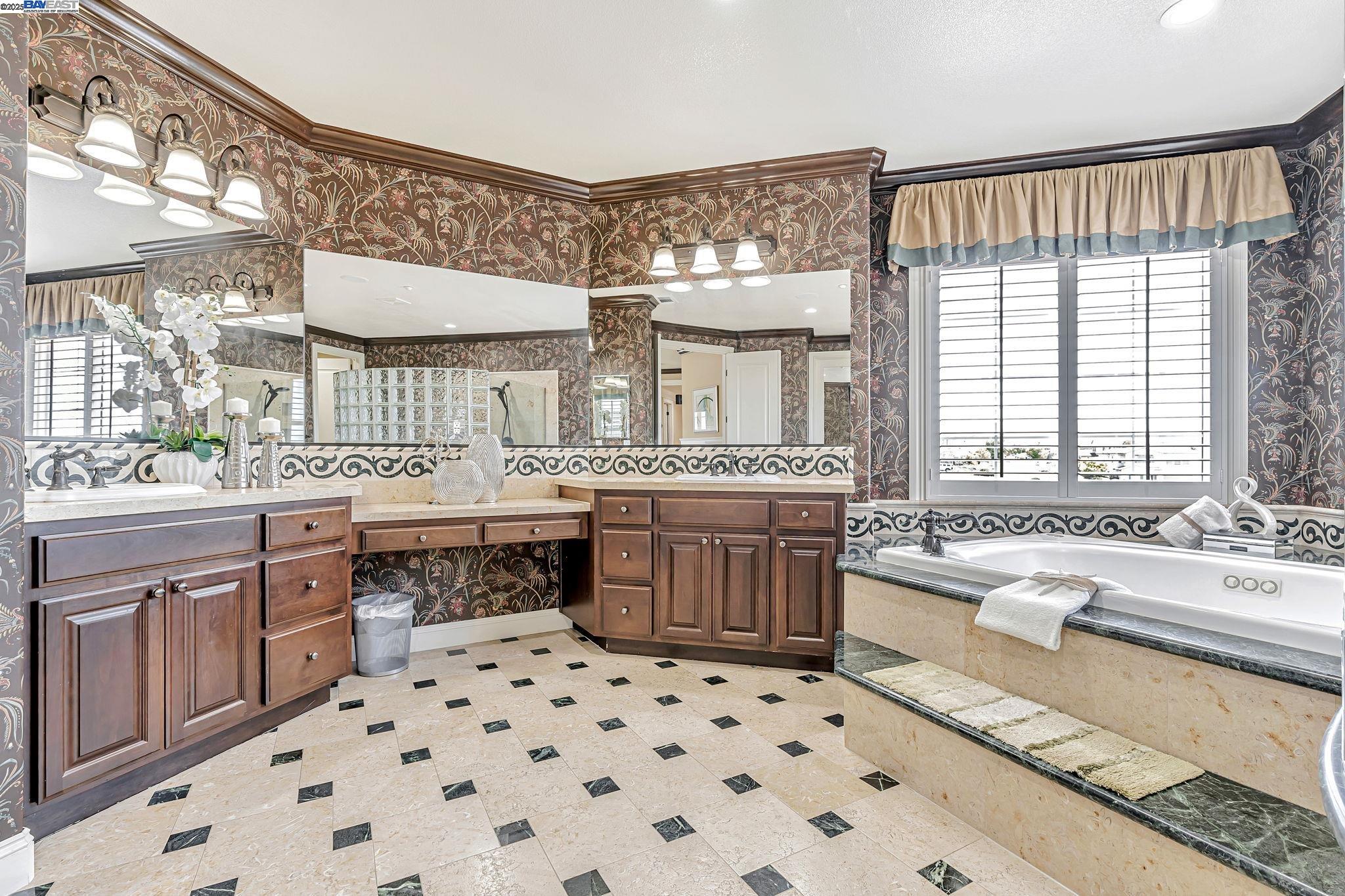 Detail Gallery Image 39 of 60 For 2734 E Sugar Hill Ter, Dublin,  CA 94568 - 5 Beds | 4/1 Baths