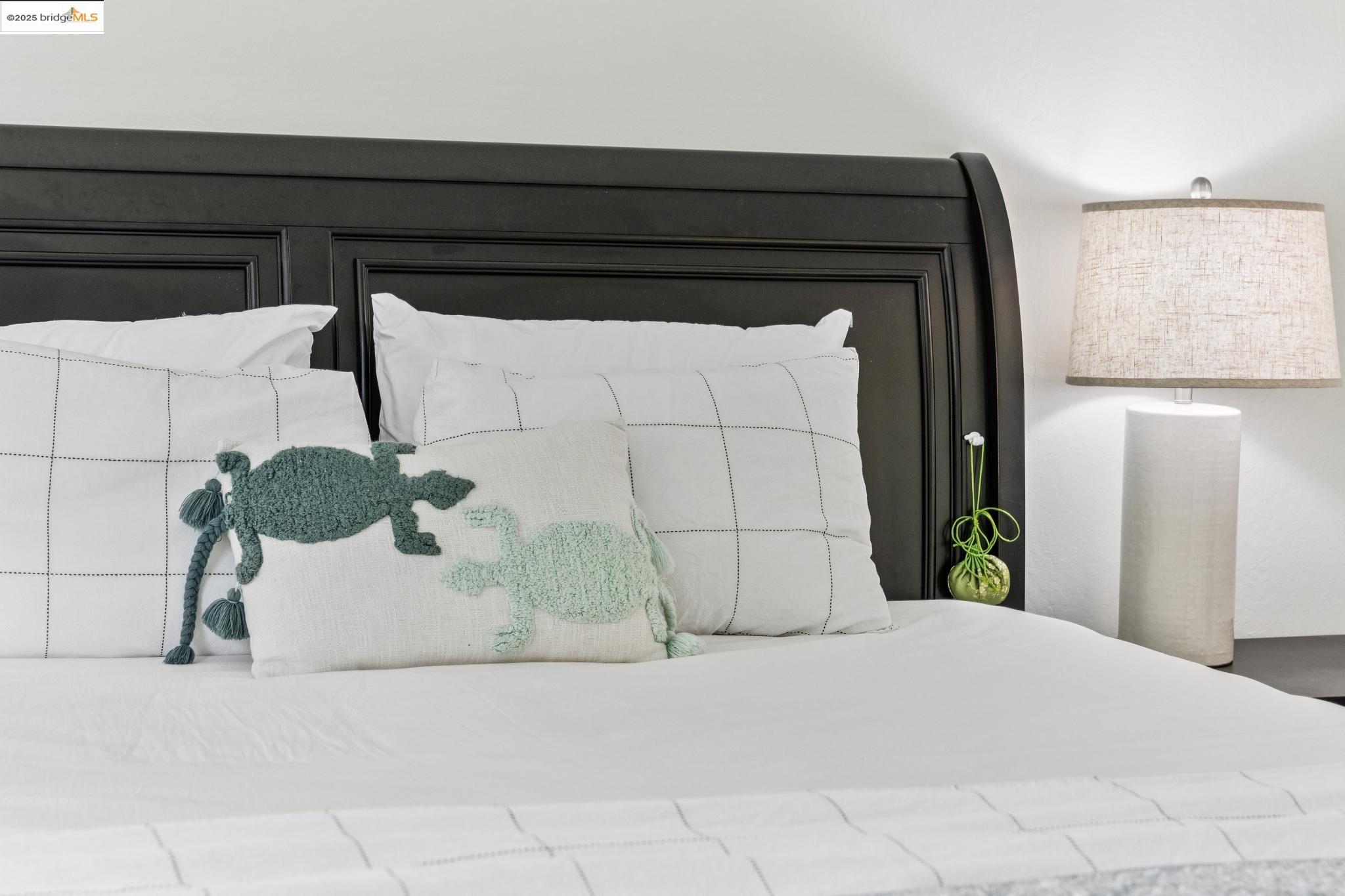 Detail Gallery Image 19 of 46 For 3422 Sunleaf Way, Richmond,  CA 94806 - 3 Beds | 2/1 Baths