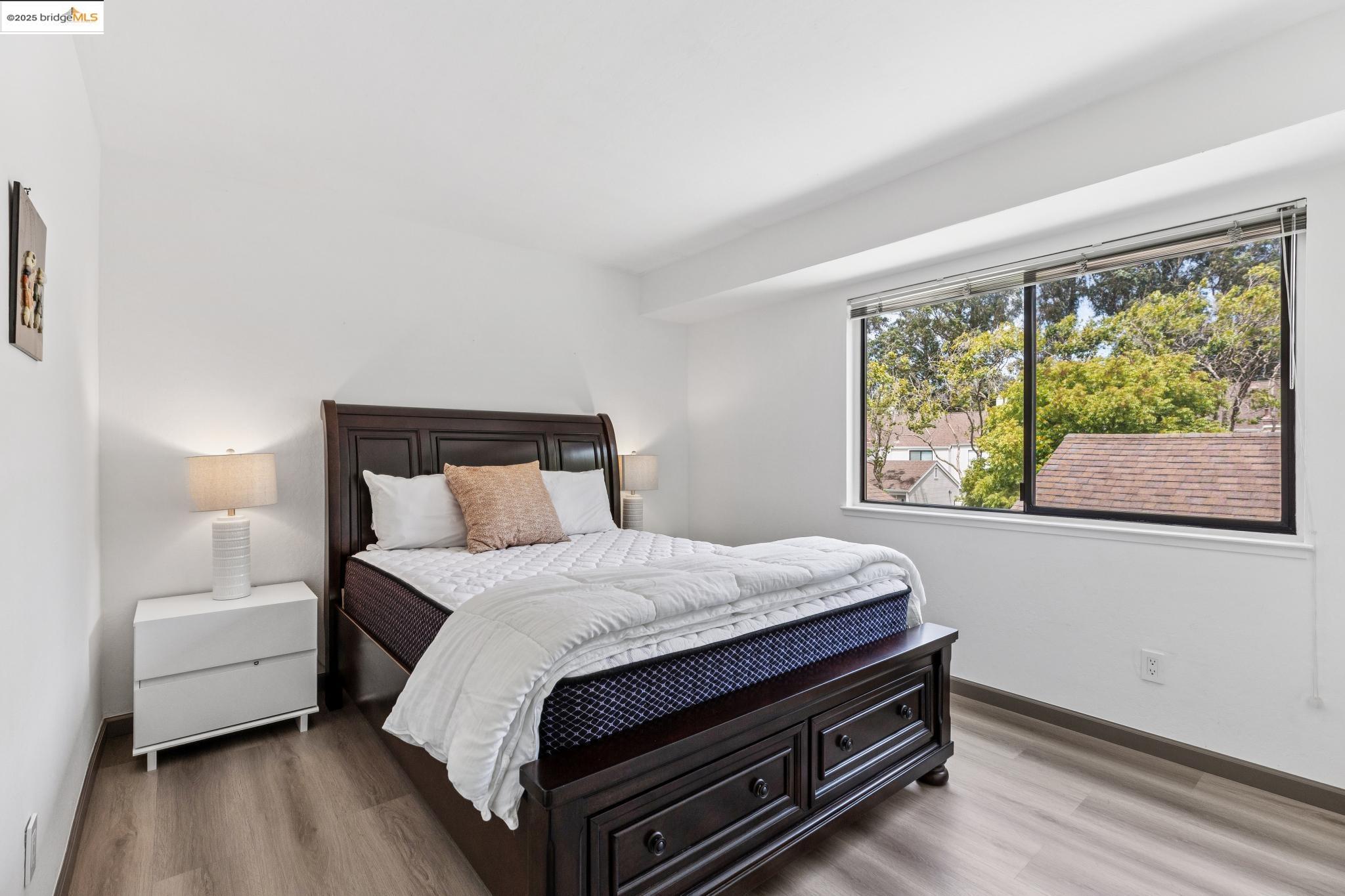 Detail Gallery Image 23 of 46 For 3422 Sunleaf Way, Richmond,  CA 94806 - 3 Beds | 2/1 Baths