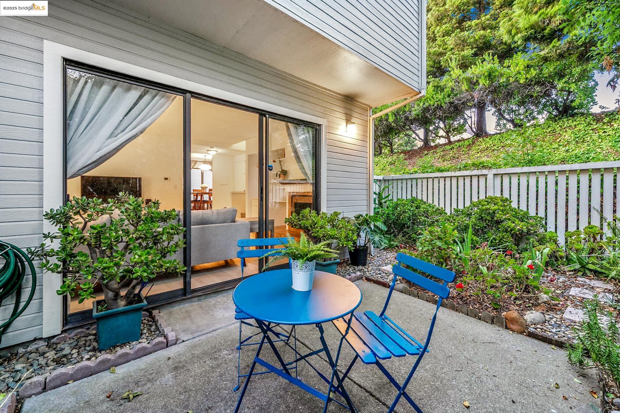 Detail Gallery Image 36 of 46 For 3422 Sunleaf Way, Richmond,  CA 94806 - 3 Beds | 2/1 Baths