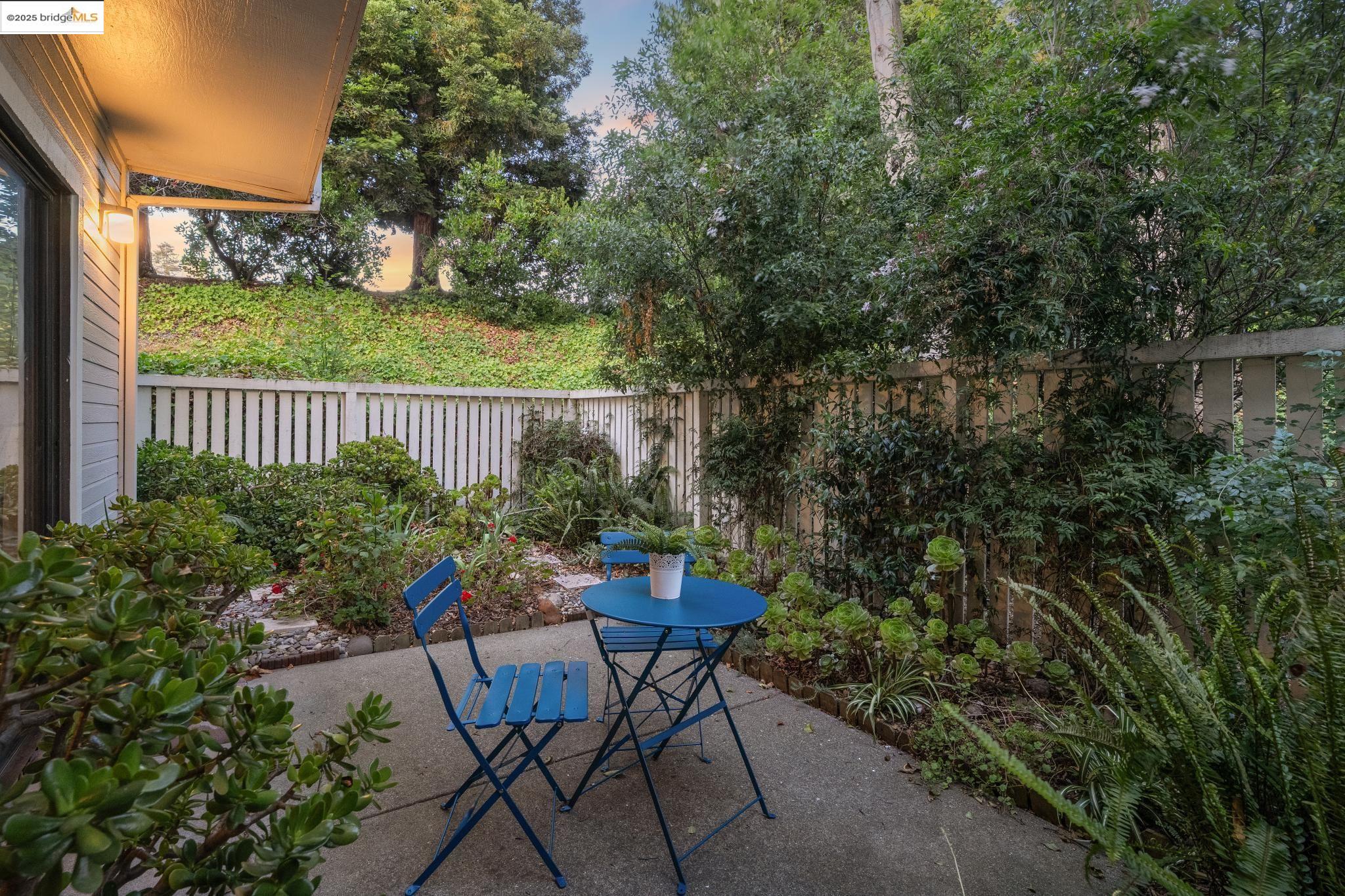 Detail Gallery Image 39 of 46 For 3422 Sunleaf Way, Richmond,  CA 94806 - 3 Beds | 2/1 Baths