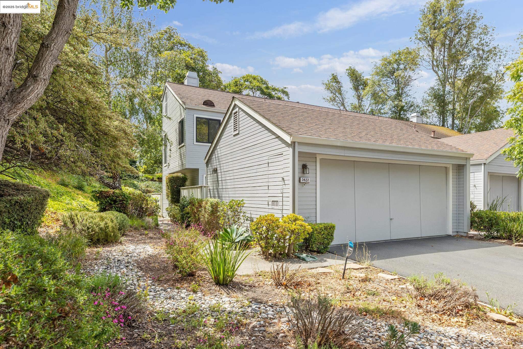 Detail Gallery Image 46 of 46 For 3422 Sunleaf Way, Richmond,  CA 94806 - 3 Beds | 2/1 Baths