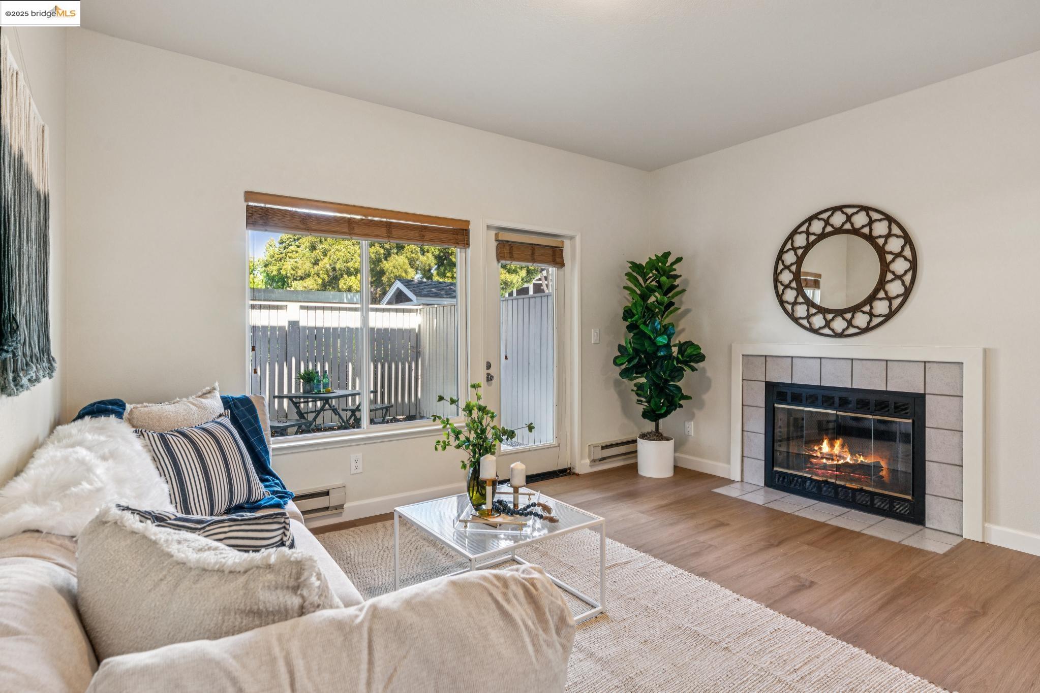 Photo #5: 41104007 Listing 