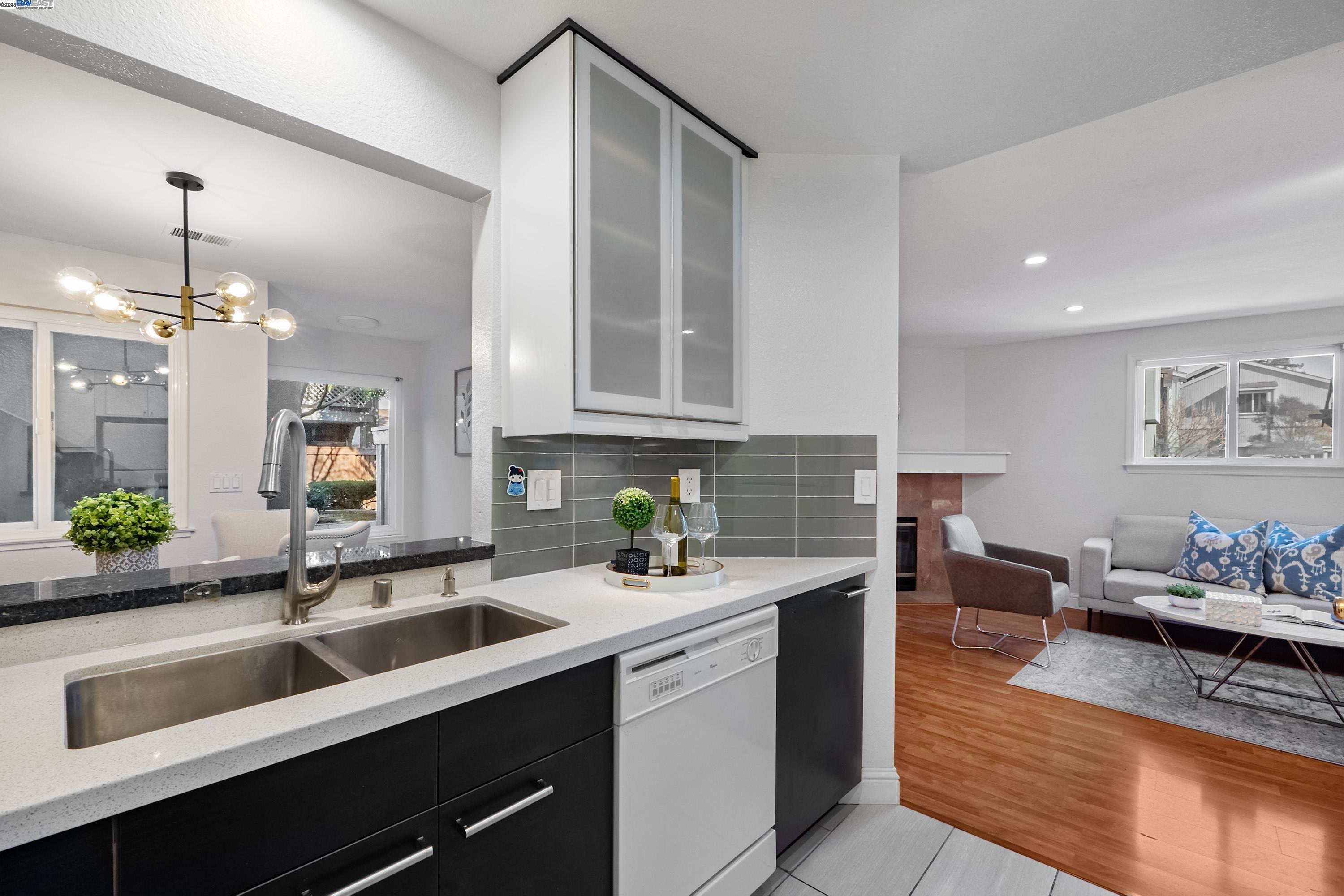 Photo #6: 41104009 Listing 