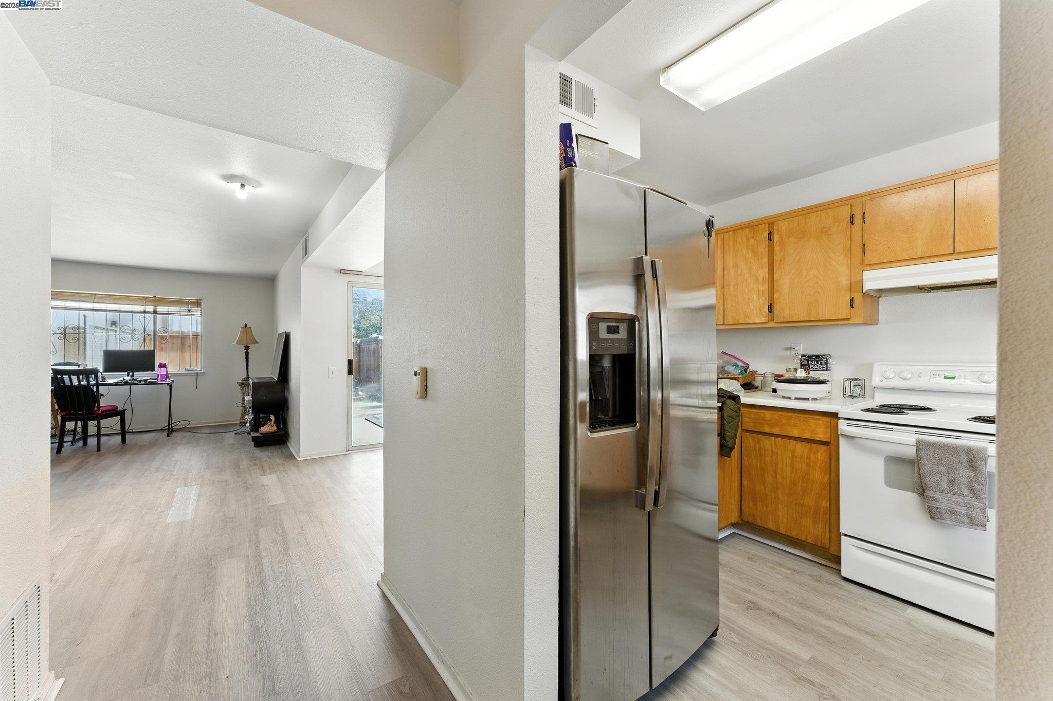 Photo #5: 41104010 Listing 