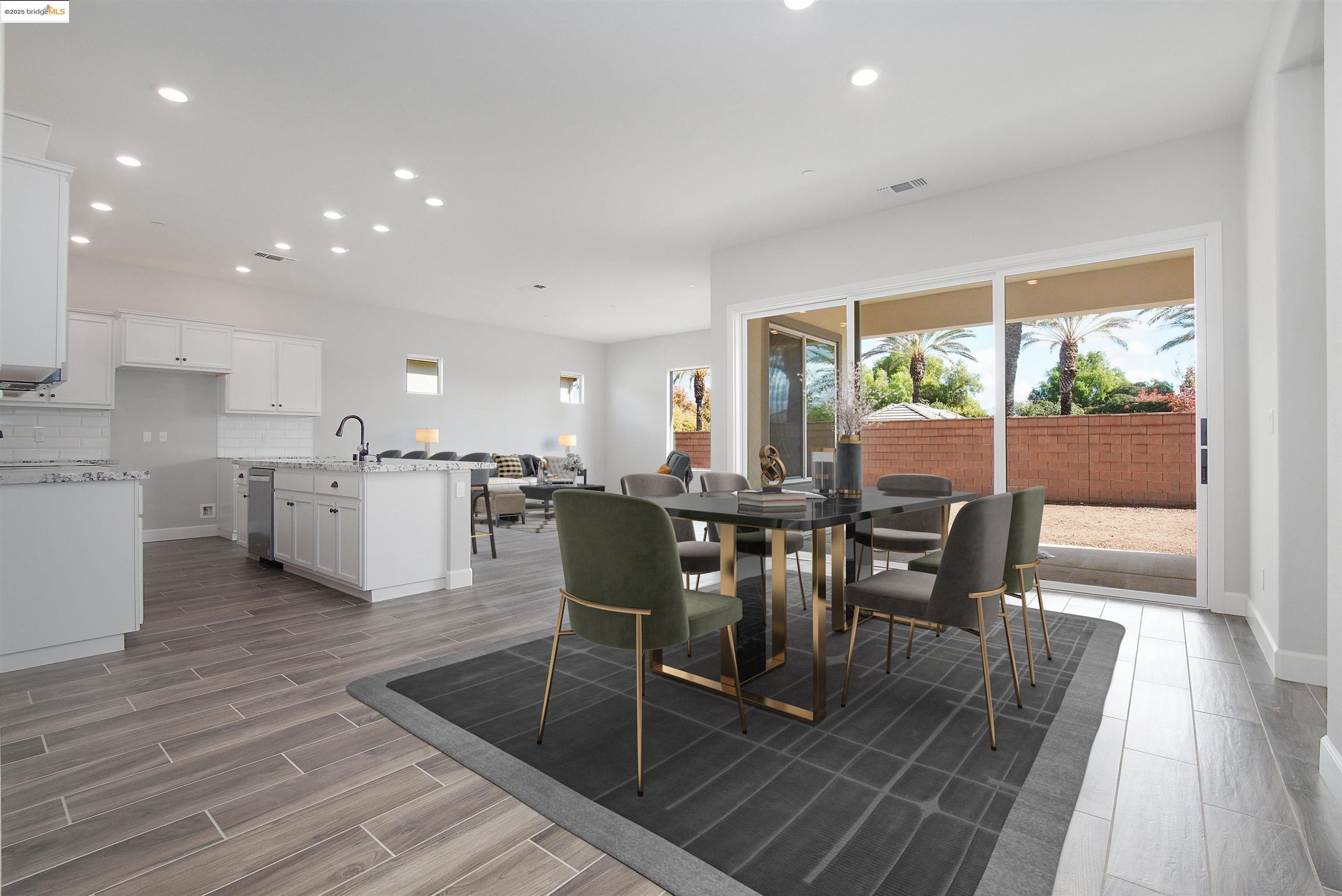 Detail Gallery Image 2 of 5 For 116 Heirloom Drive, Brentwood,  CA 94513 - 2 Beds | 2 Baths