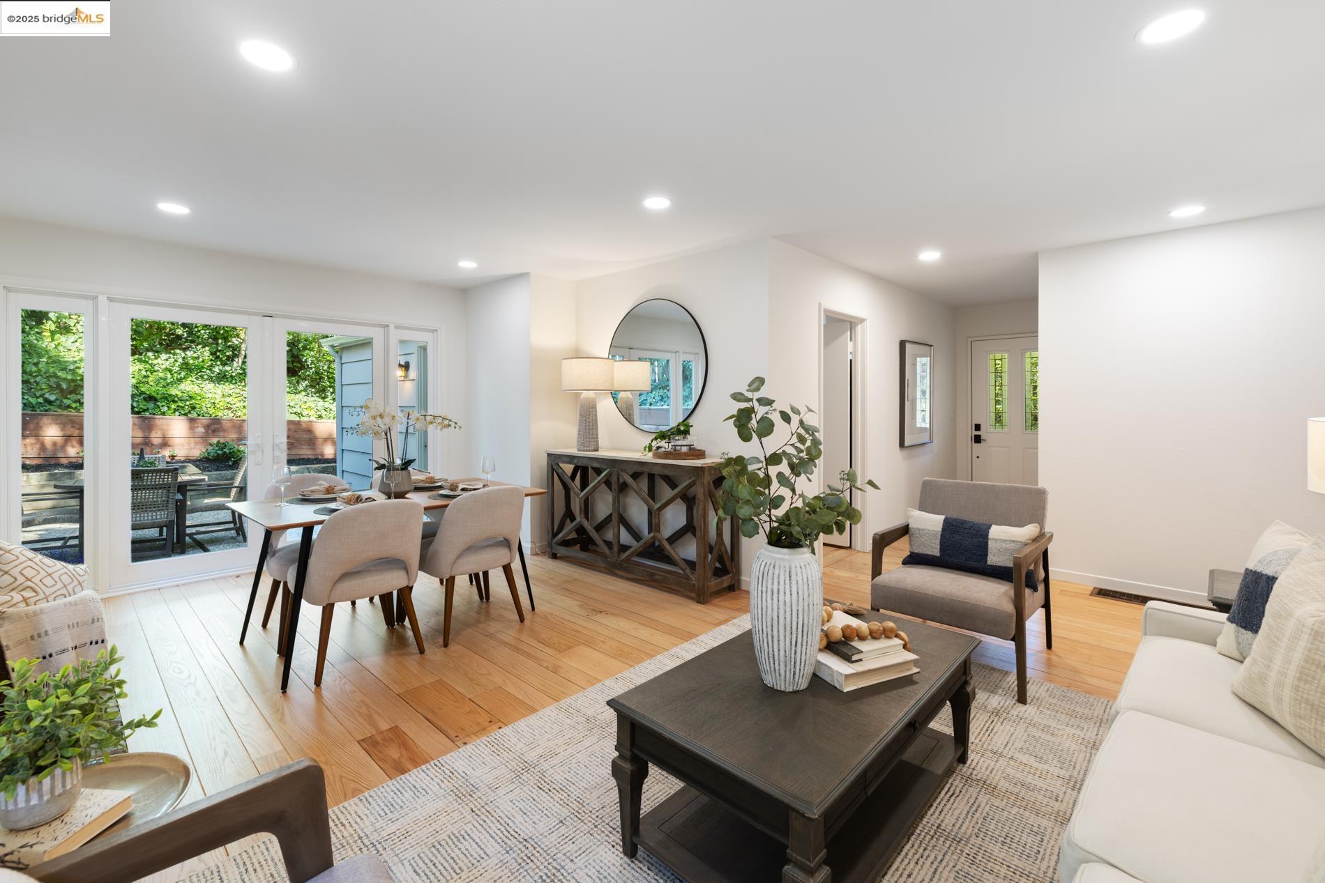 Detail Gallery Image 16 of 39 For 5808 Moraga Avenue, Oakland,  CA 94611 - 3 Beds | 1/1 Baths