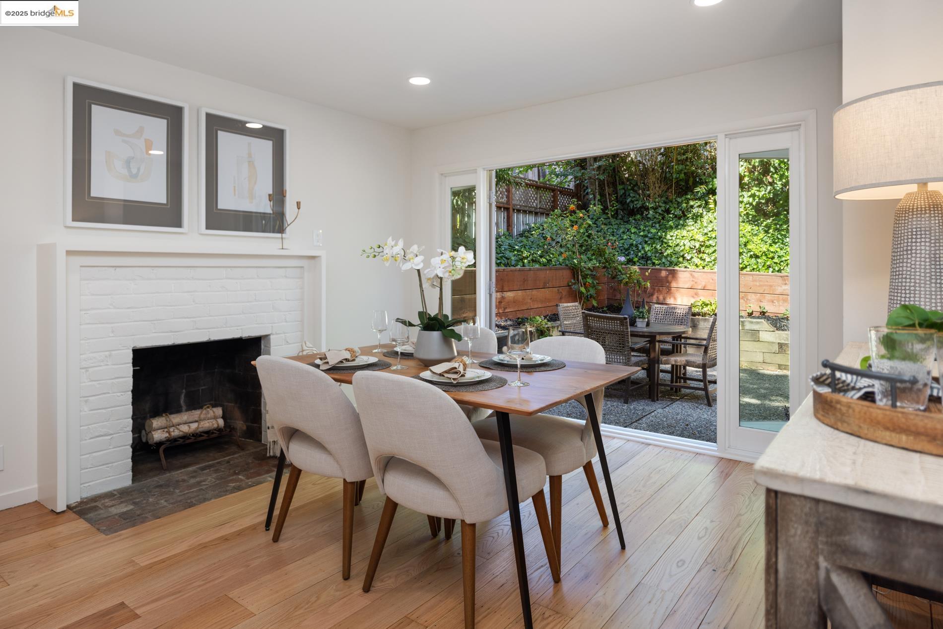 Detail Gallery Image 17 of 39 For 5808 Moraga Avenue, Oakland,  CA 94611 - 3 Beds | 1/1 Baths