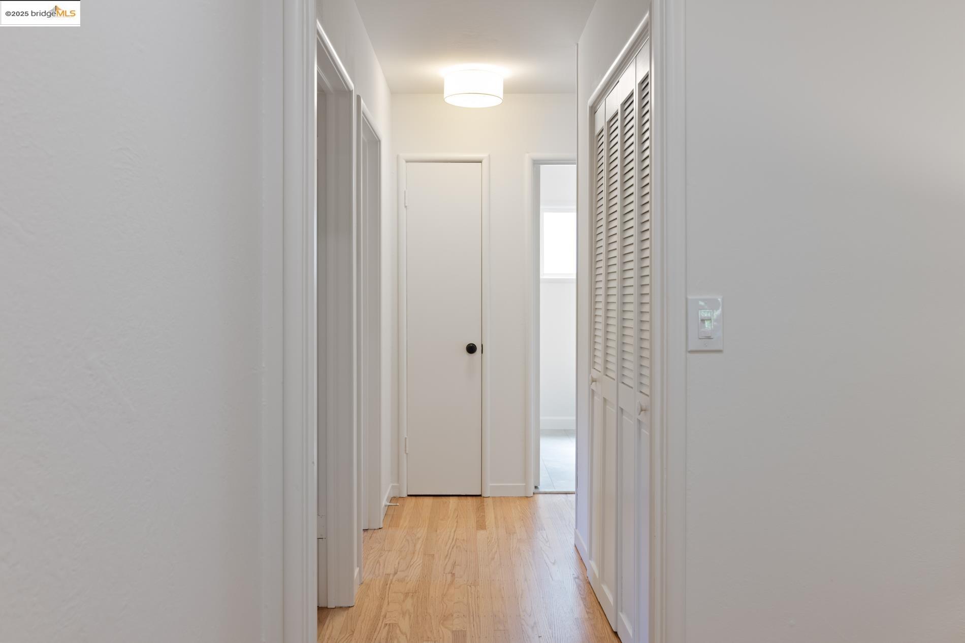 Detail Gallery Image 24 of 39 For 5808 Moraga Avenue, Oakland,  CA 94611 - 3 Beds | 1/1 Baths