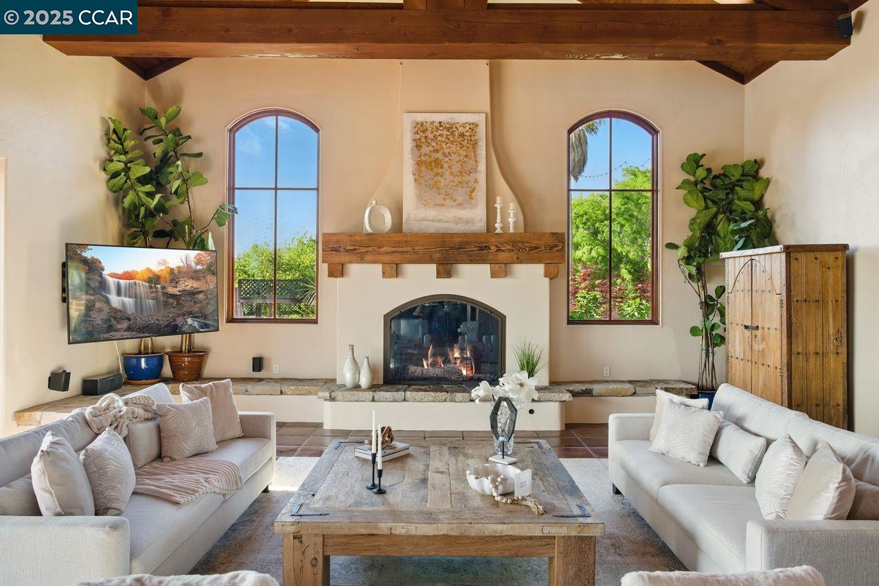 Detail Gallery Image 15 of 60 For 1615 Lawrence Rd, Danville,  CA 94506 - 4 Beds | 4/2 Baths
