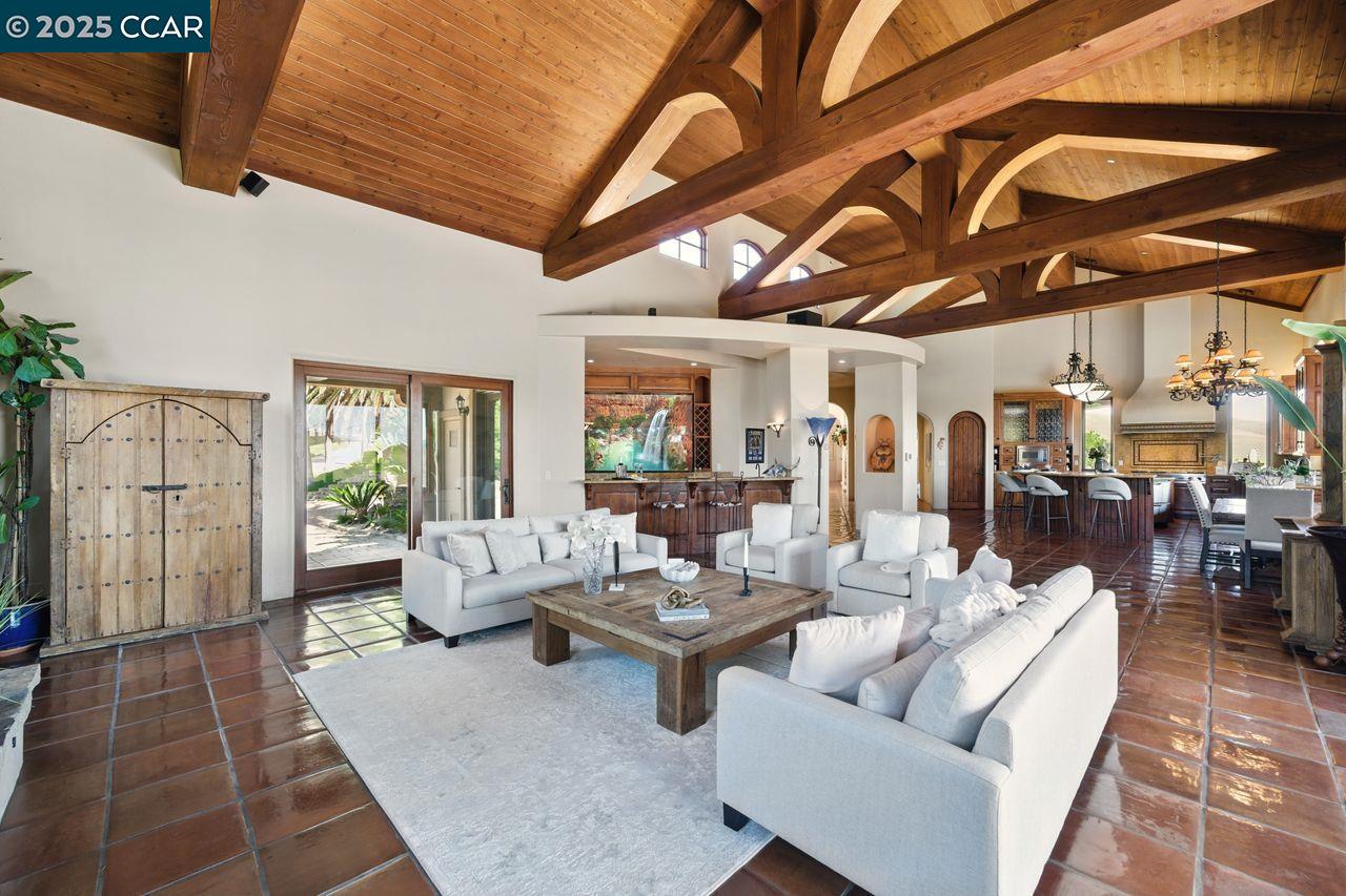 Detail Gallery Image 16 of 60 For 1615 Lawrence Rd, Danville,  CA 94506 - 4 Beds | 4/2 Baths