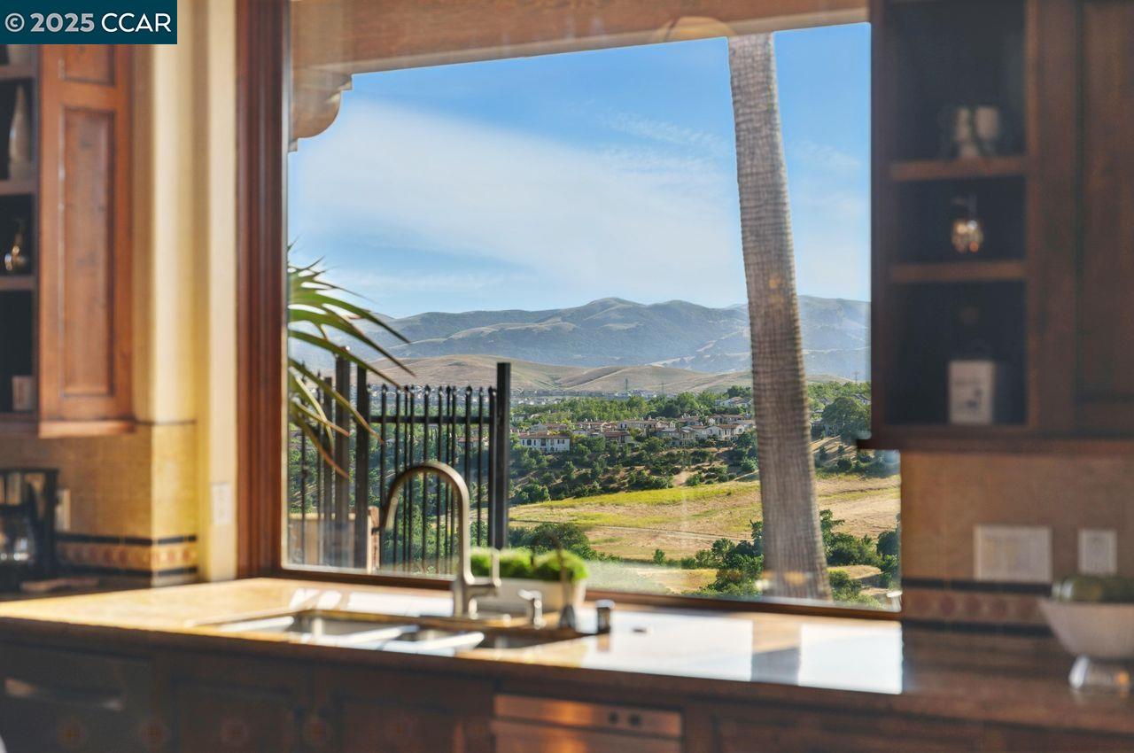 Detail Gallery Image 22 of 60 For 1615 Lawrence Rd, Danville,  CA 94506 - 4 Beds | 4/2 Baths