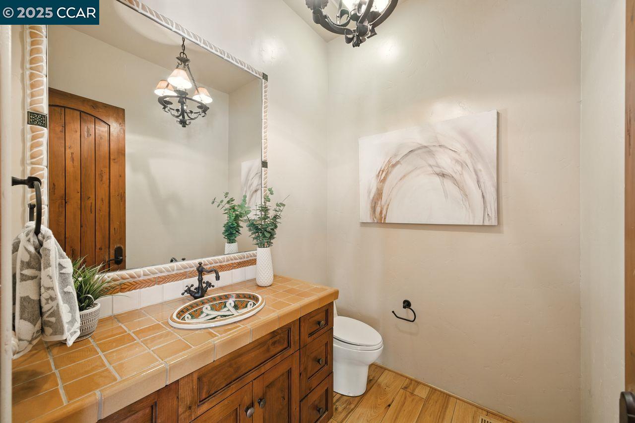Detail Gallery Image 33 of 60 For 1615 Lawrence Rd, Danville,  CA 94506 - 4 Beds | 4/2 Baths