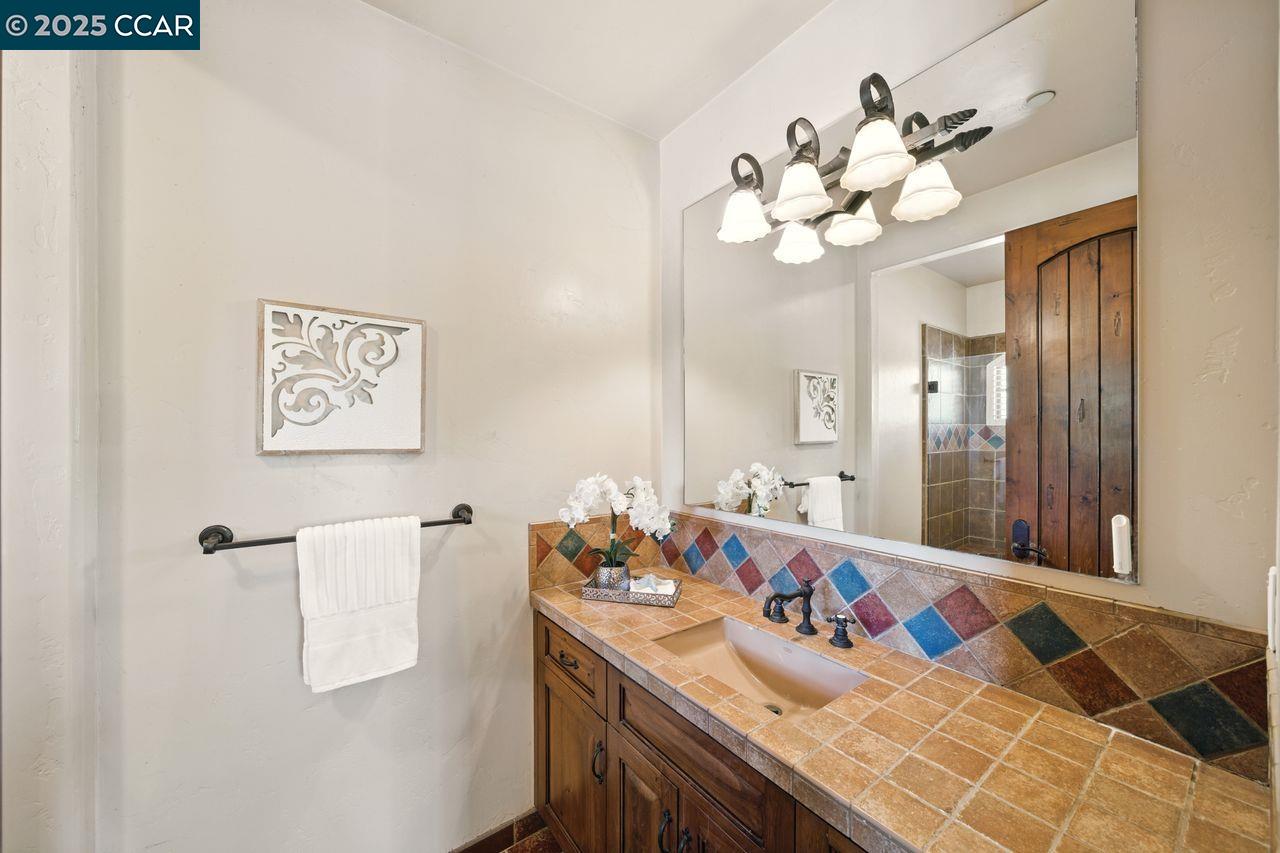 Detail Gallery Image 38 of 60 For 1615 Lawrence Rd, Danville,  CA 94506 - 4 Beds | 4/2 Baths