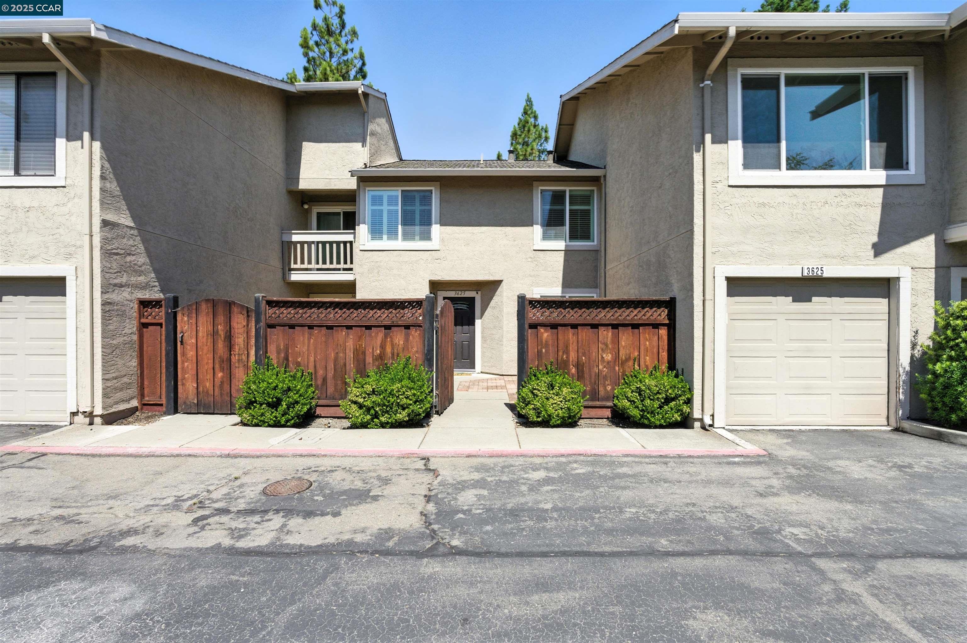 MLS: 41104016 Condo For Sale