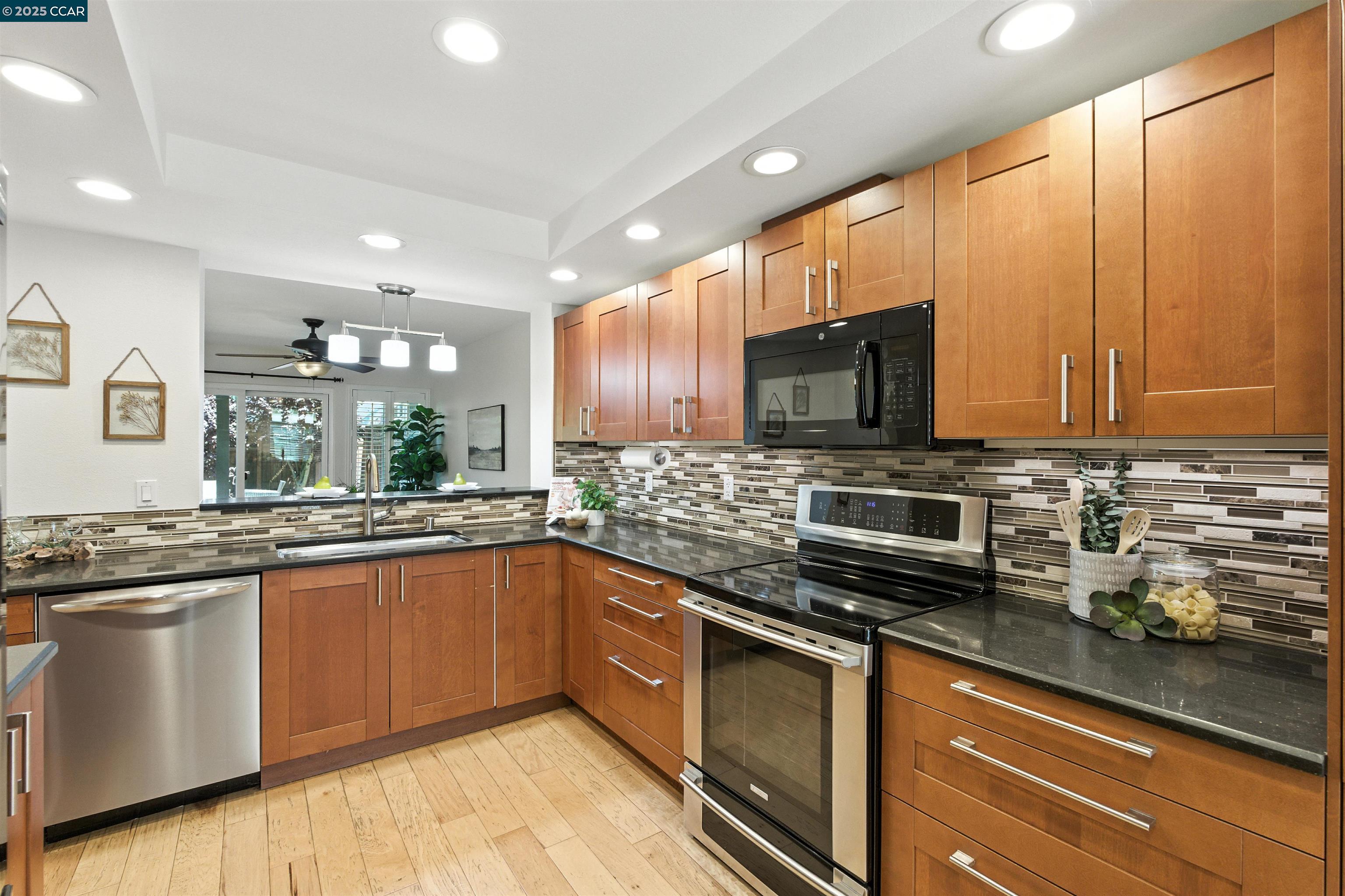 Photo #16: 41104016 Listing: Photo #16