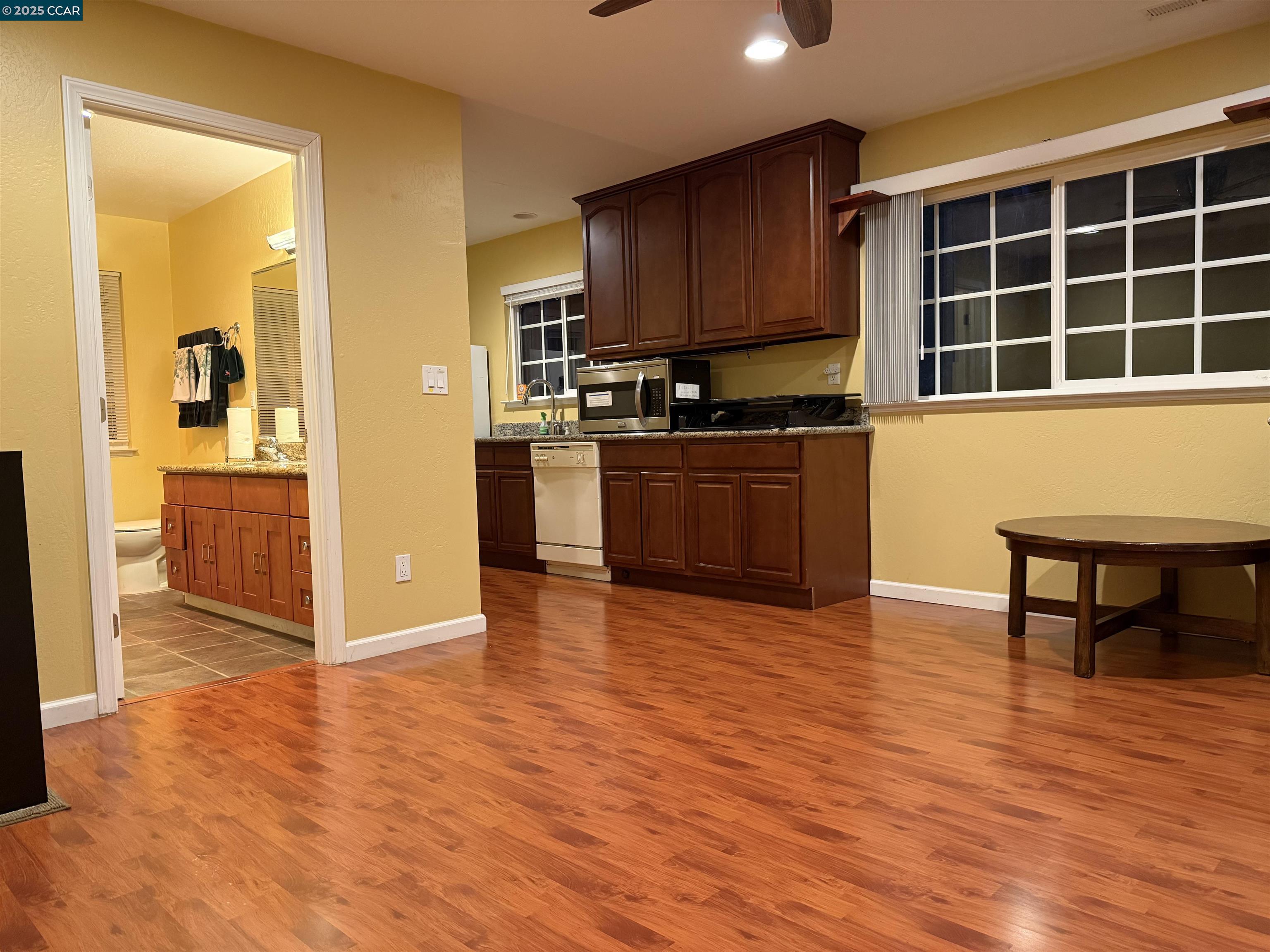 Detail Gallery Image 15 of 21 For 5459-B Louisiana Dr, Concord,  CA 94521 - 1 Beds | 1 Baths
